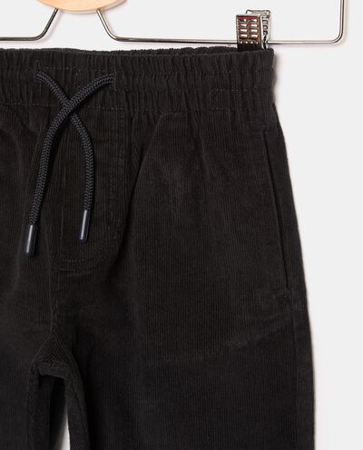 Pantaloni in cotone elasticizzato a costine bambino detail 1