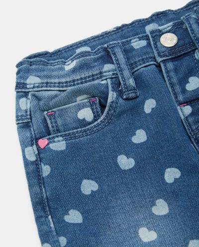 Jeans con stampa all over misto cotone neonata detail 1