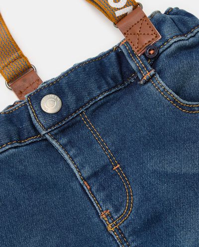 Jeans con bretelle in denim terry misto cotone neonato detail 1