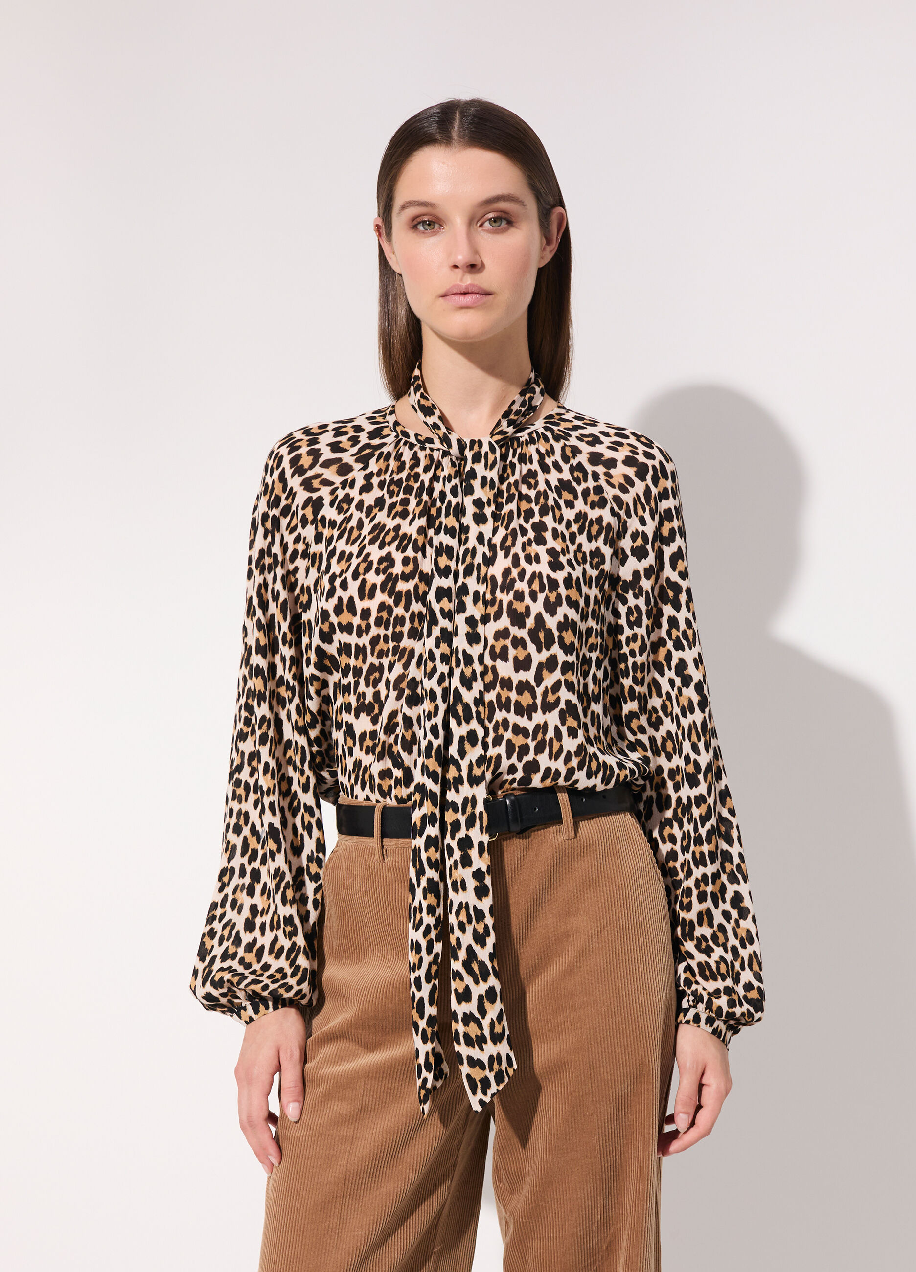 Blusa in viscosa crêpe animalier donna_1