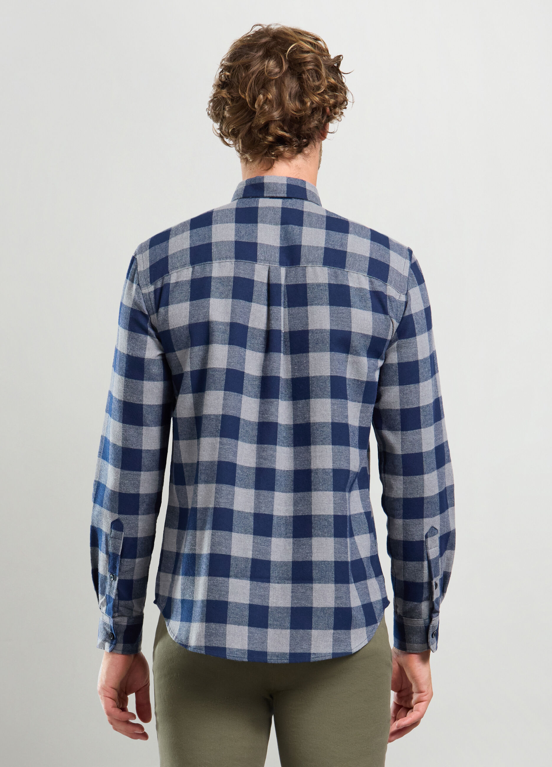 Camicia regular fit con colletto button-down in flanella uomo_1