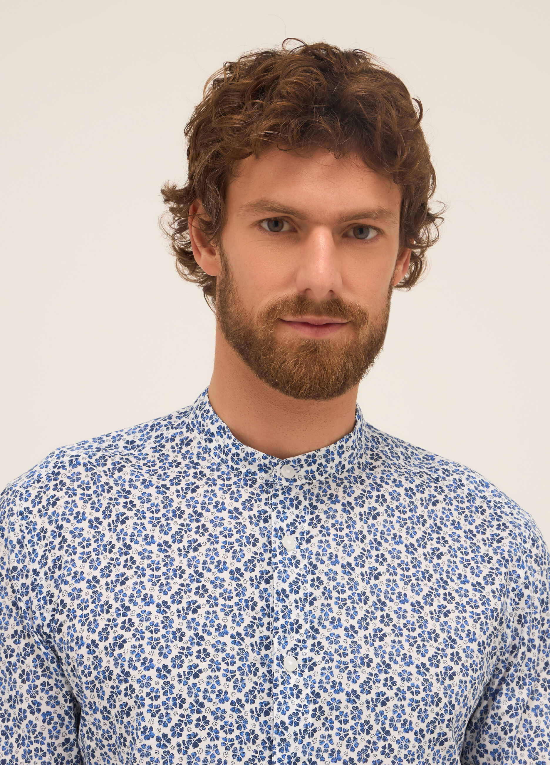 Camicia con collo alla coreana in cotone a fiore_2