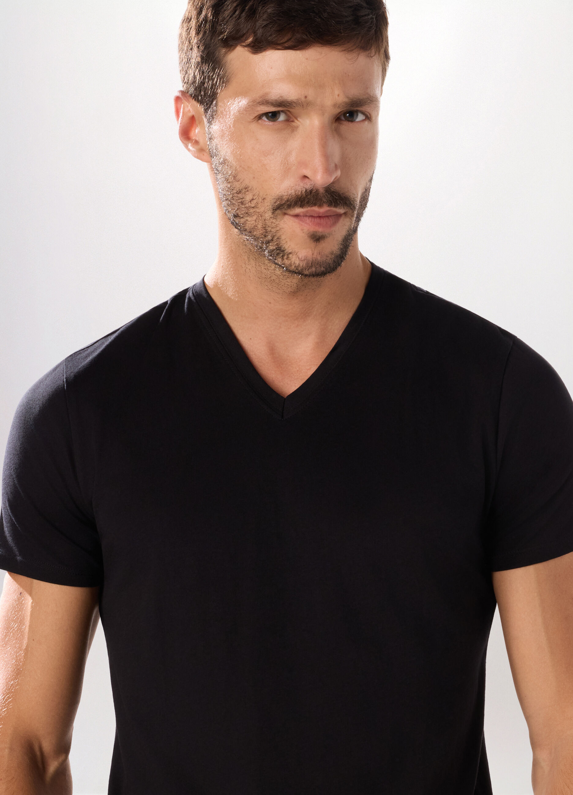 Maglietta intima scollo a V in cotone uomo_2