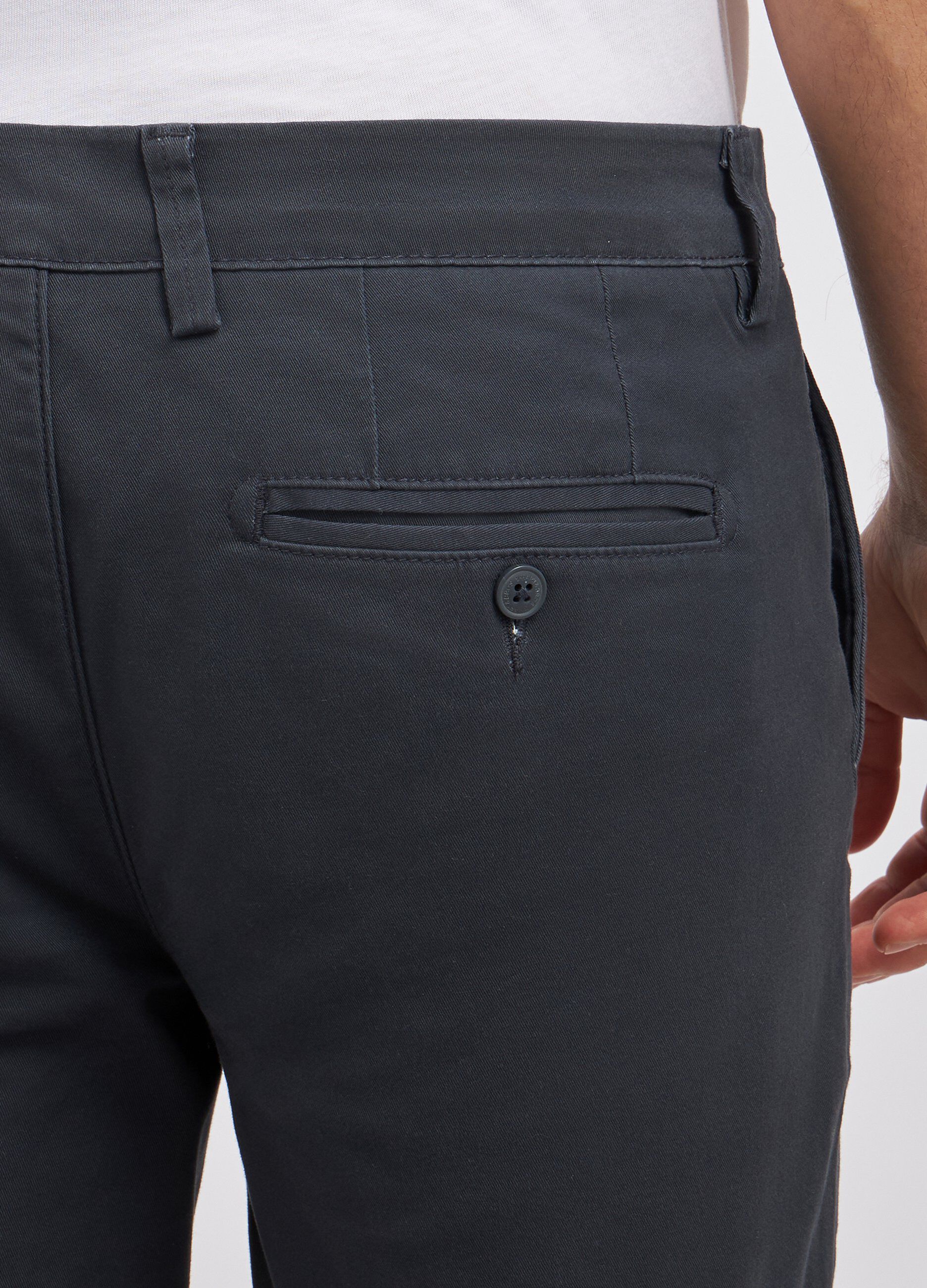 Pantaloni chino in cotone stretch uomo_2
