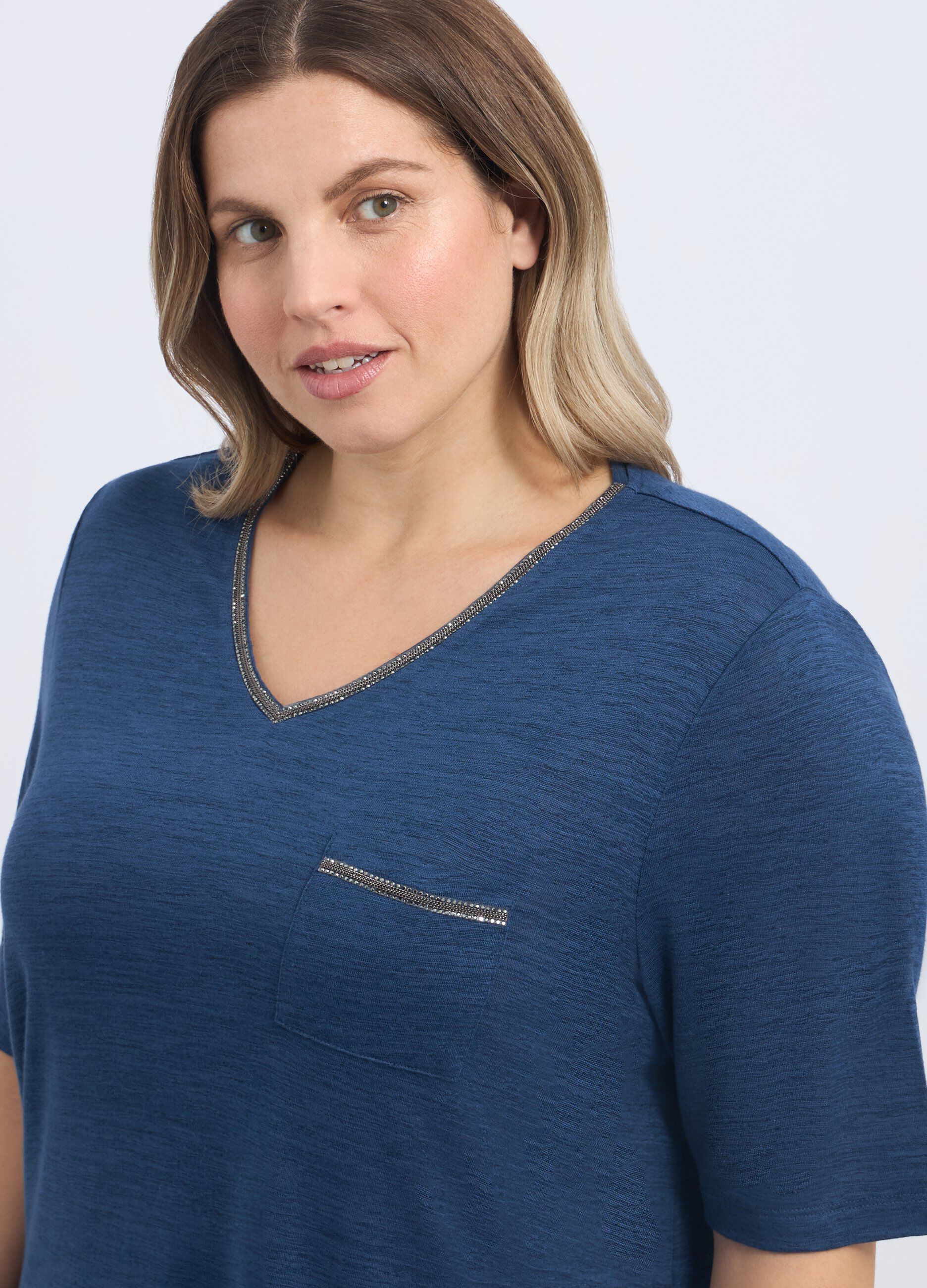 T-shirt in misto viscosa con strass donna curvy_2