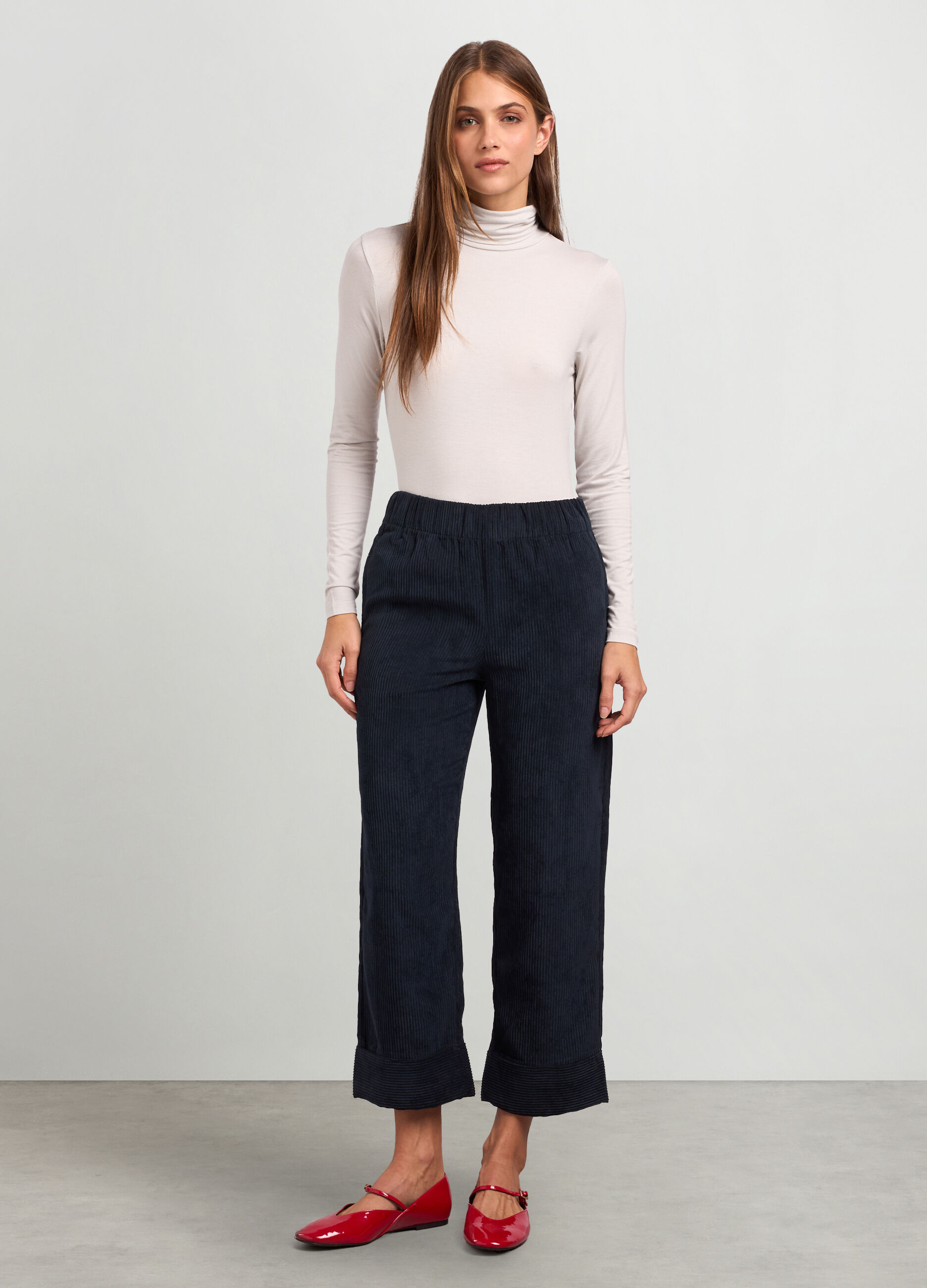 Pantaloni cropped in velluto a costine donna_0