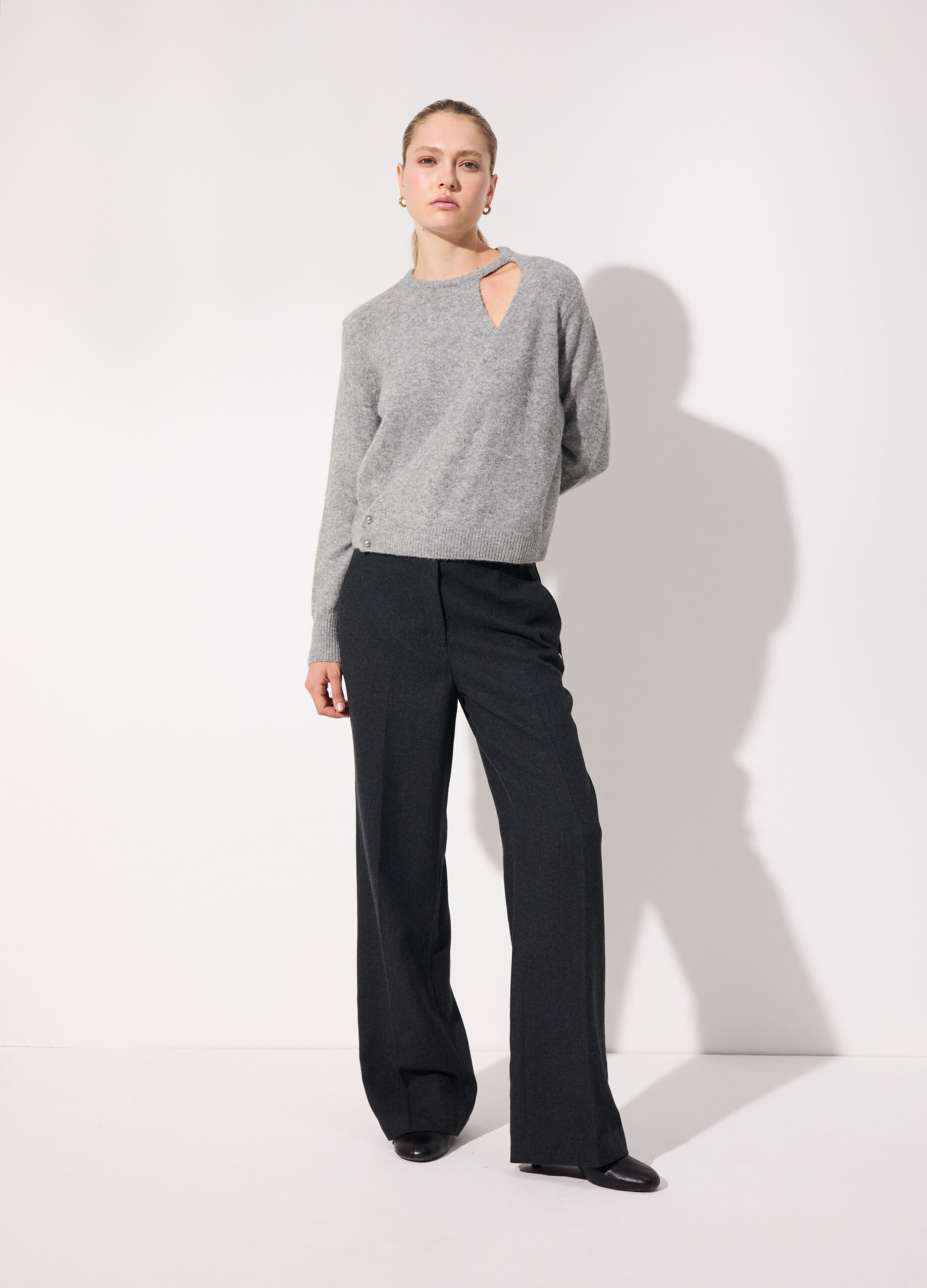 Maglia in misto lana con cut out donna_0