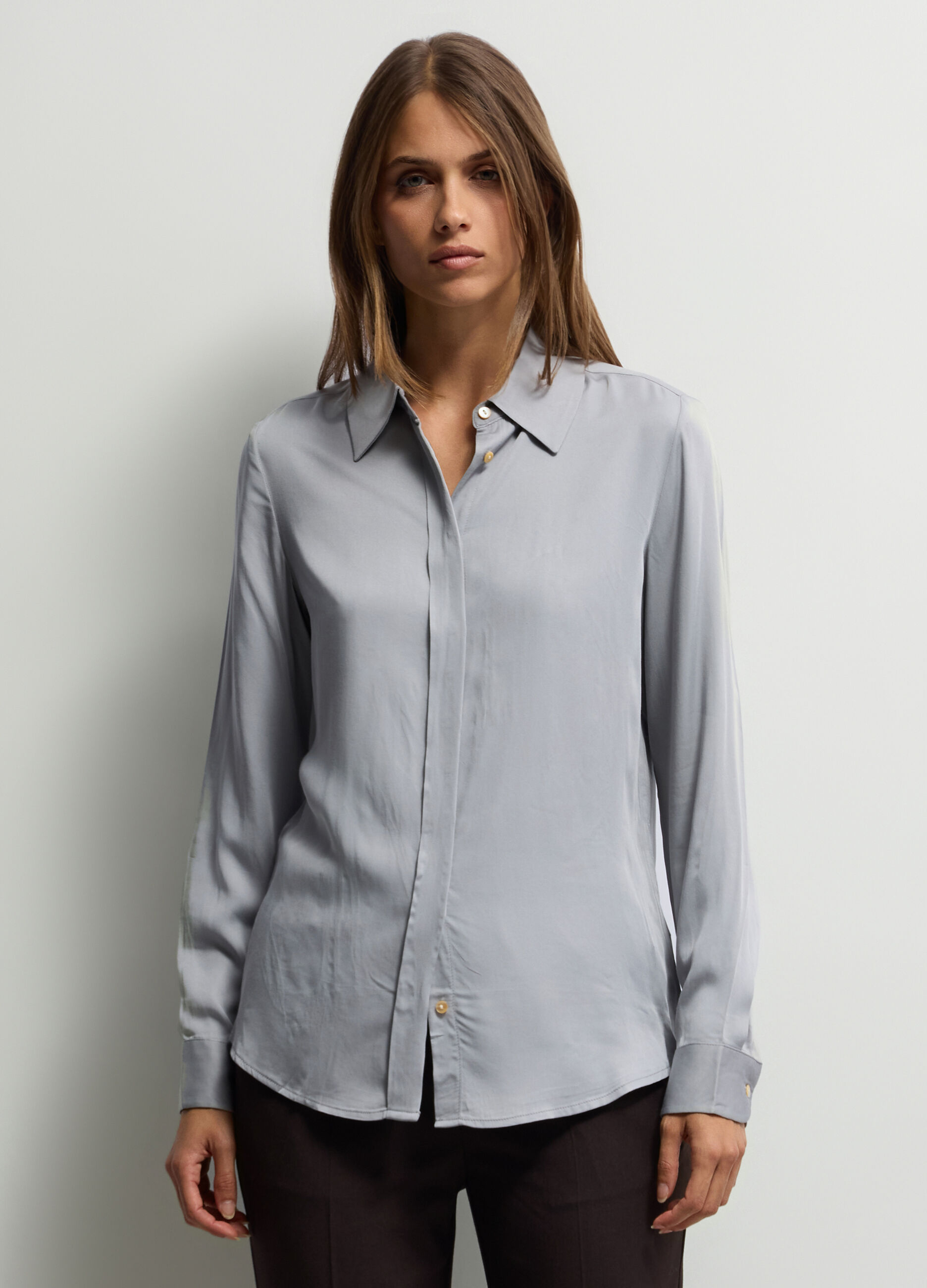 Camicia Fit Regular con colletto alla francese in pura viscosa donna_0