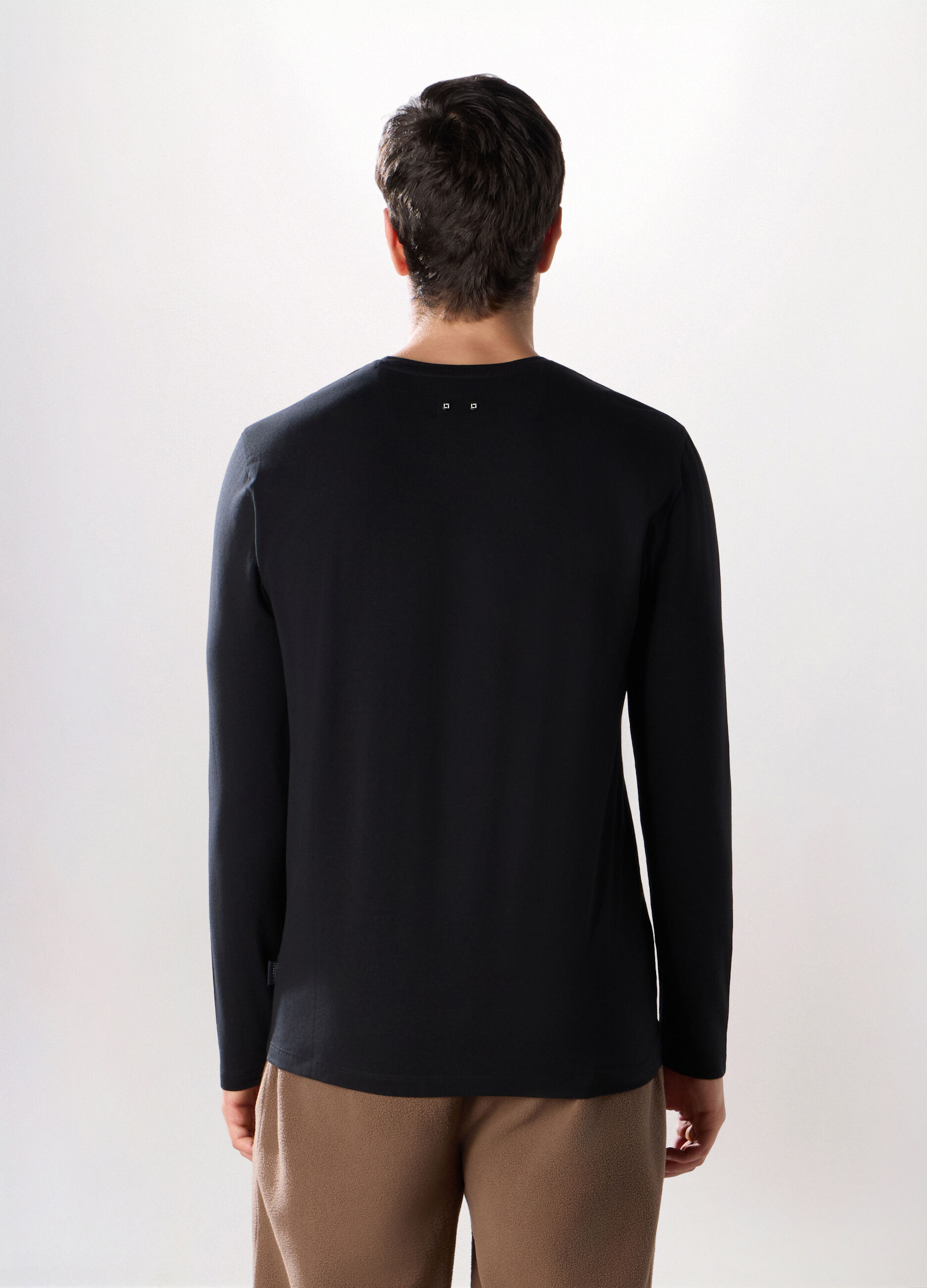 T-shirt sportiva collo a V maniche lunghe uomo_1