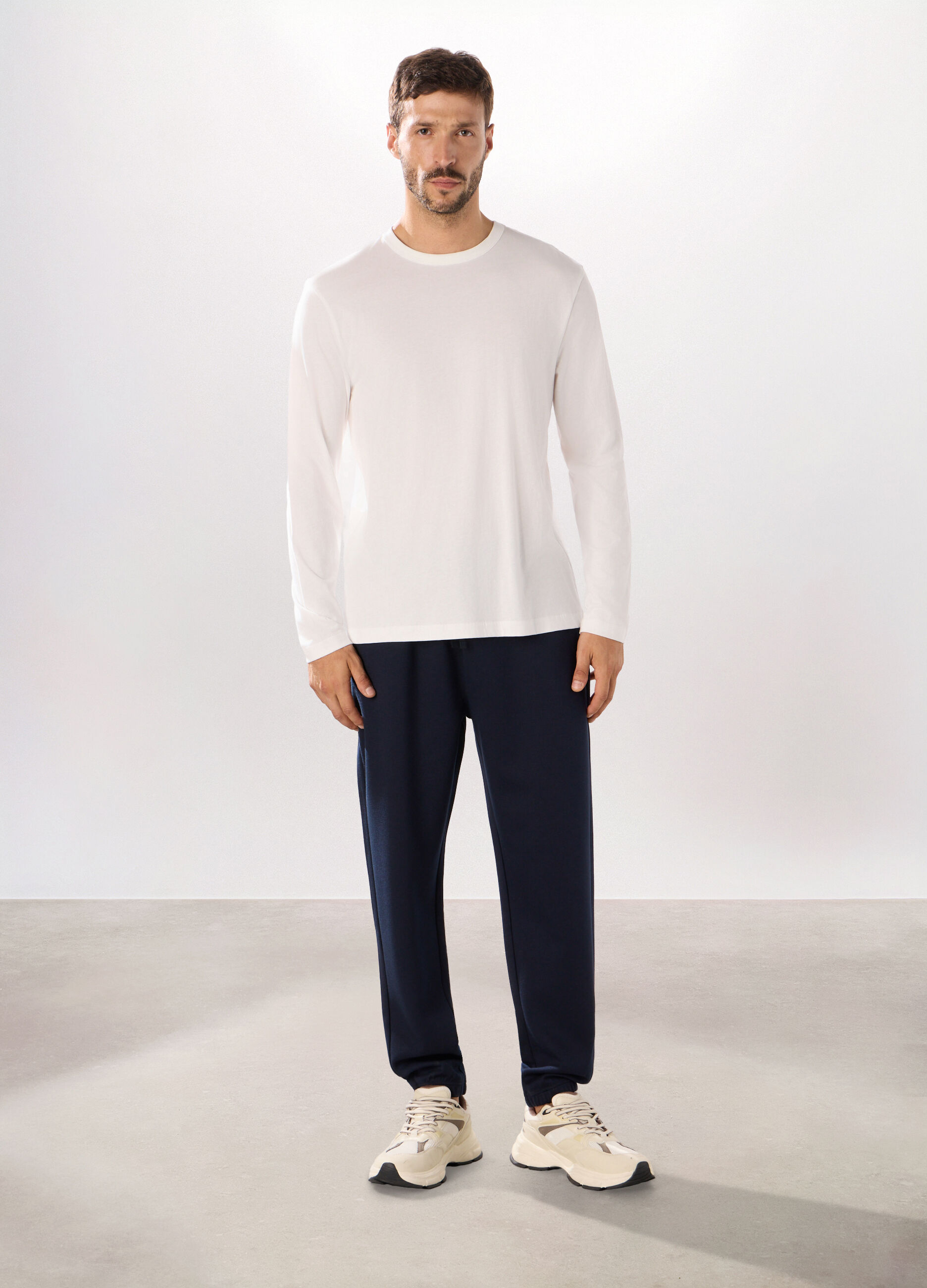 Jogger in tessuto tecnico uomo_0