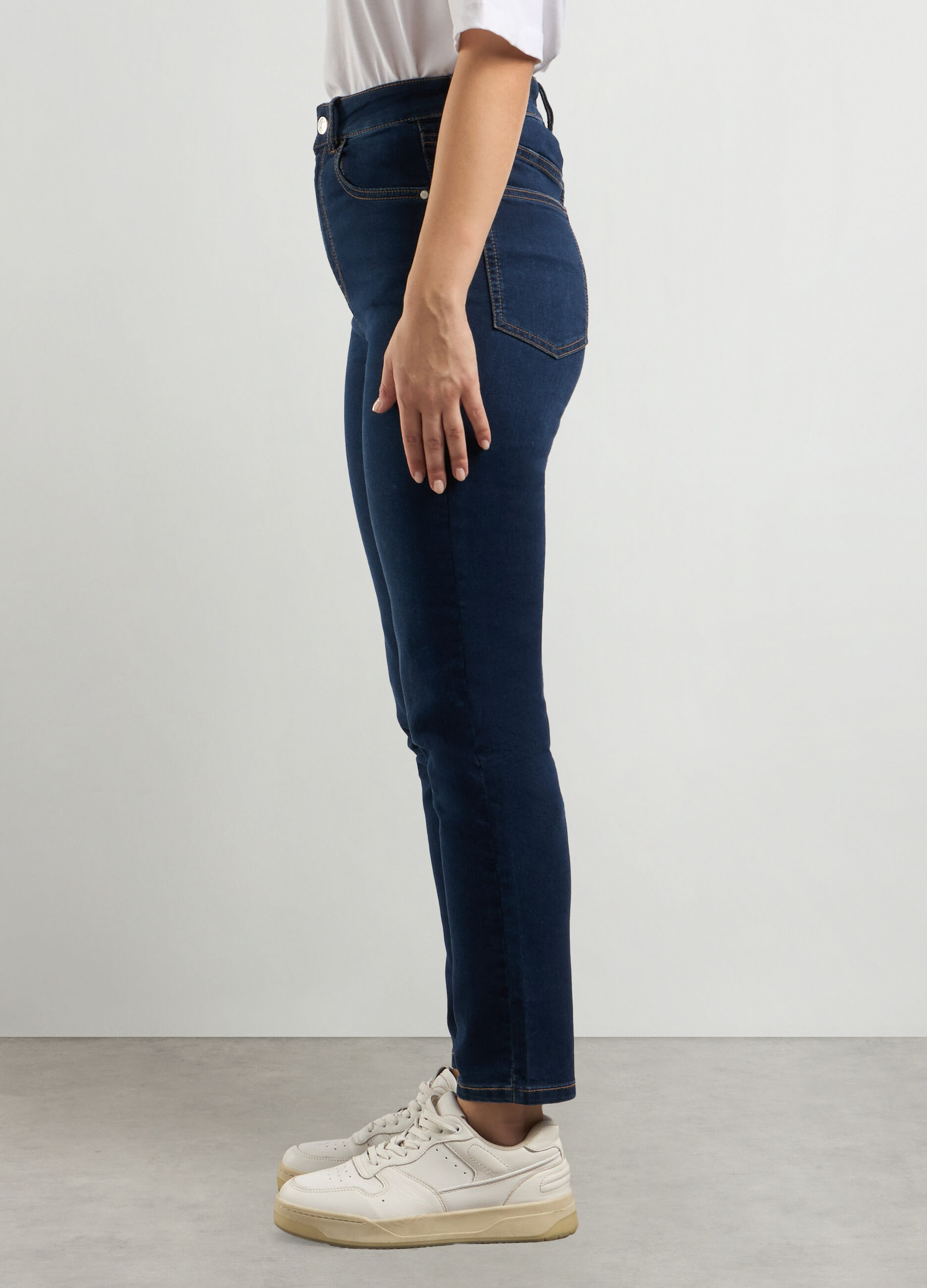 Pantaloni in denim di misto cotone stretch donna_2
