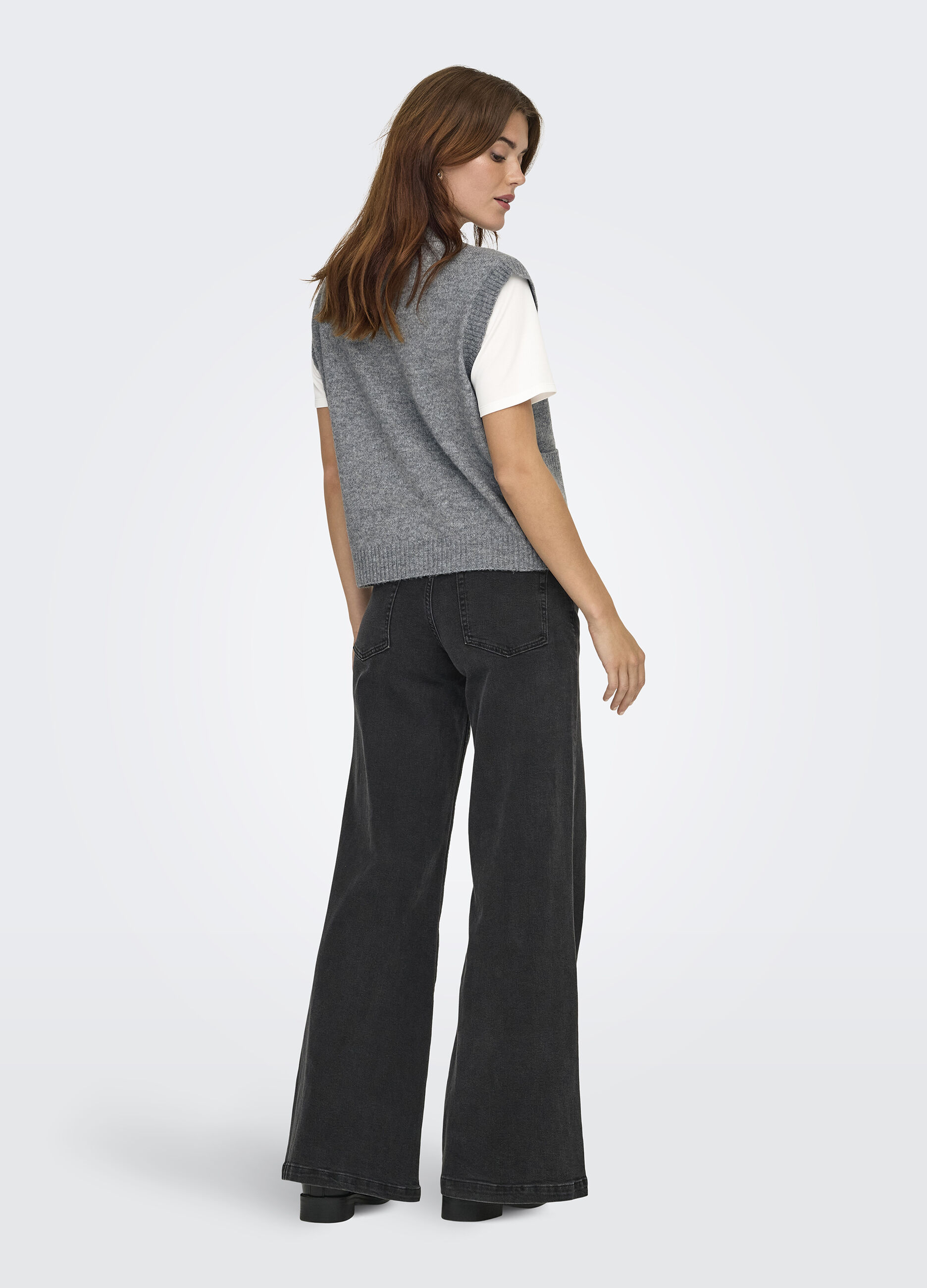 Cardigan in maglia con scollo a V_2