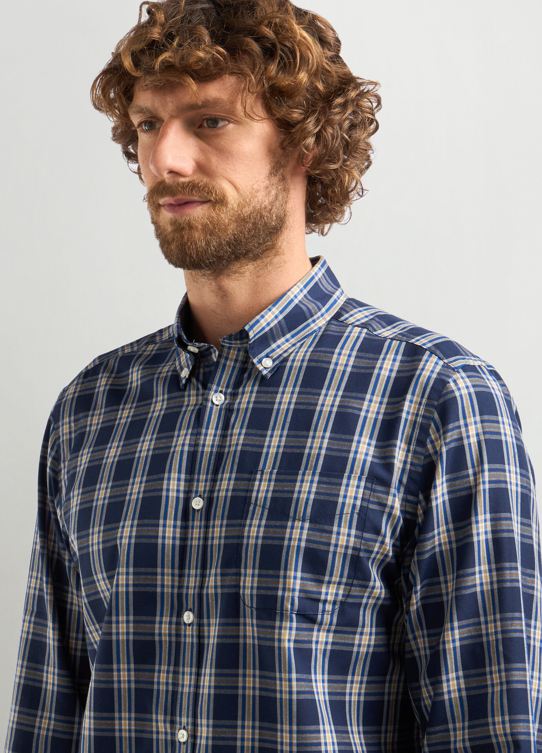 Camicia regular fit colletto button down in misto cotone_2