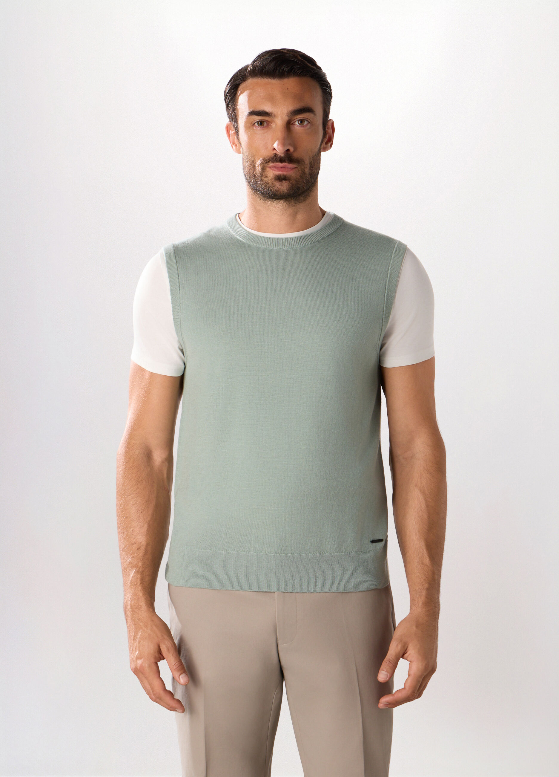 Gilet girocollo in lana merino uomo_0