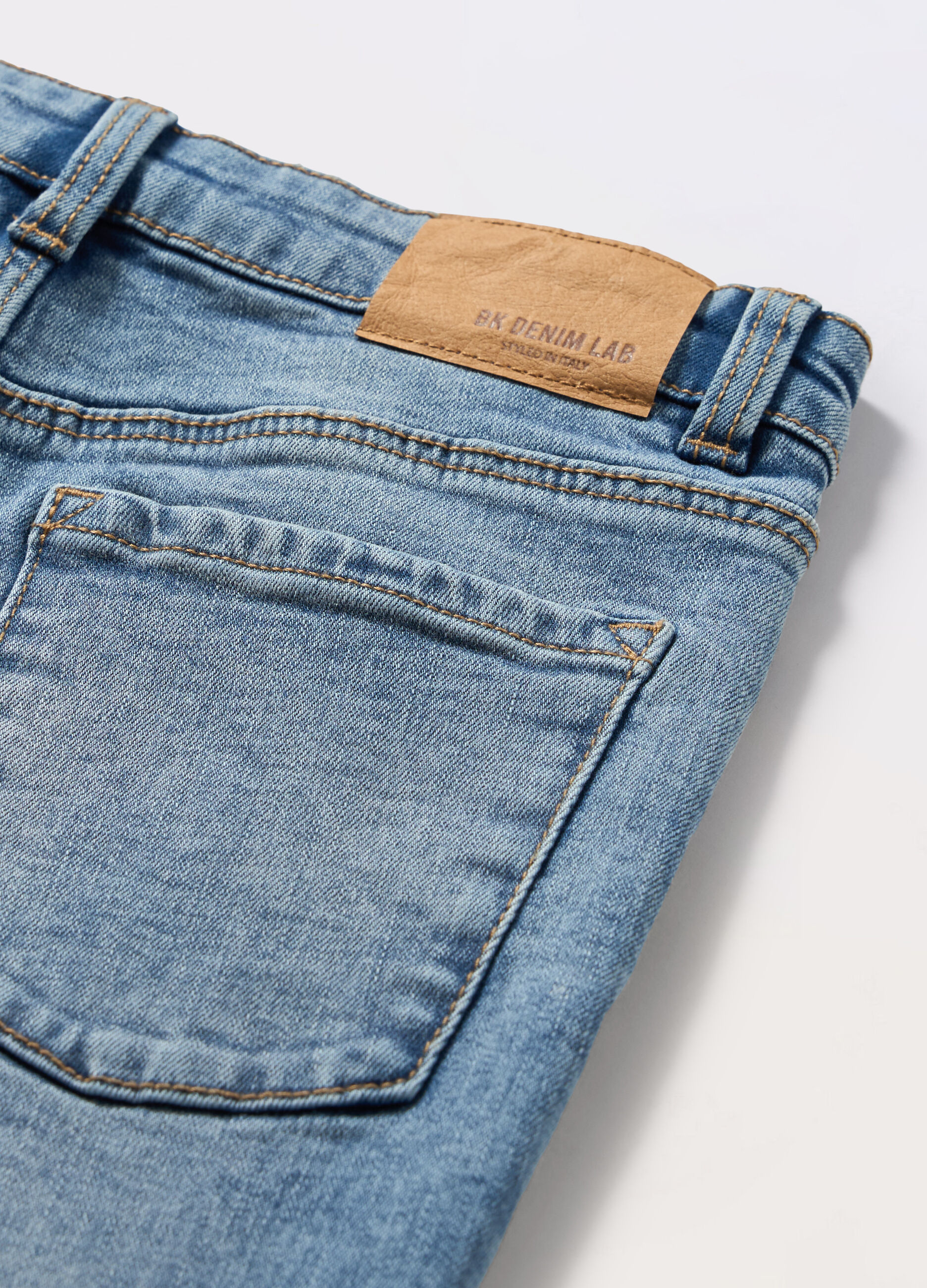 Pantaloni flare fit in denim di cotone stretch ragazza_1