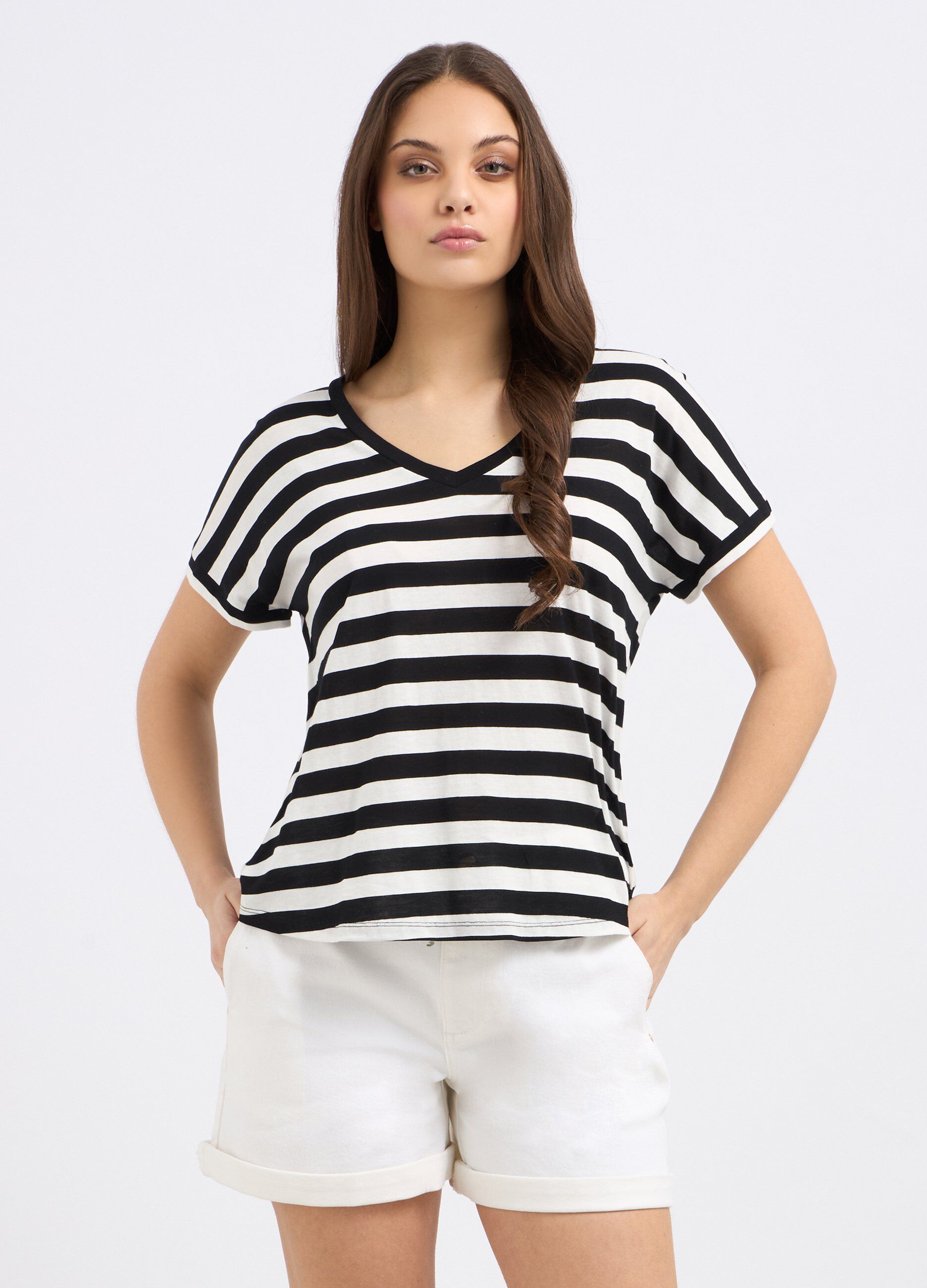 T-shirt in cotone a righe donna_0