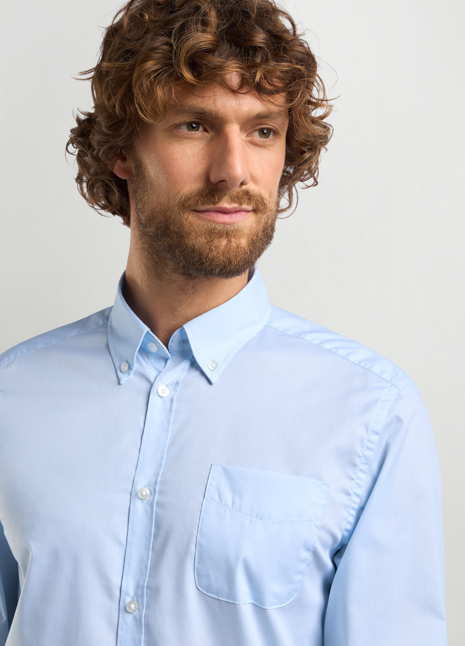 Camicia regular fit colletto button down in misto cotone_2