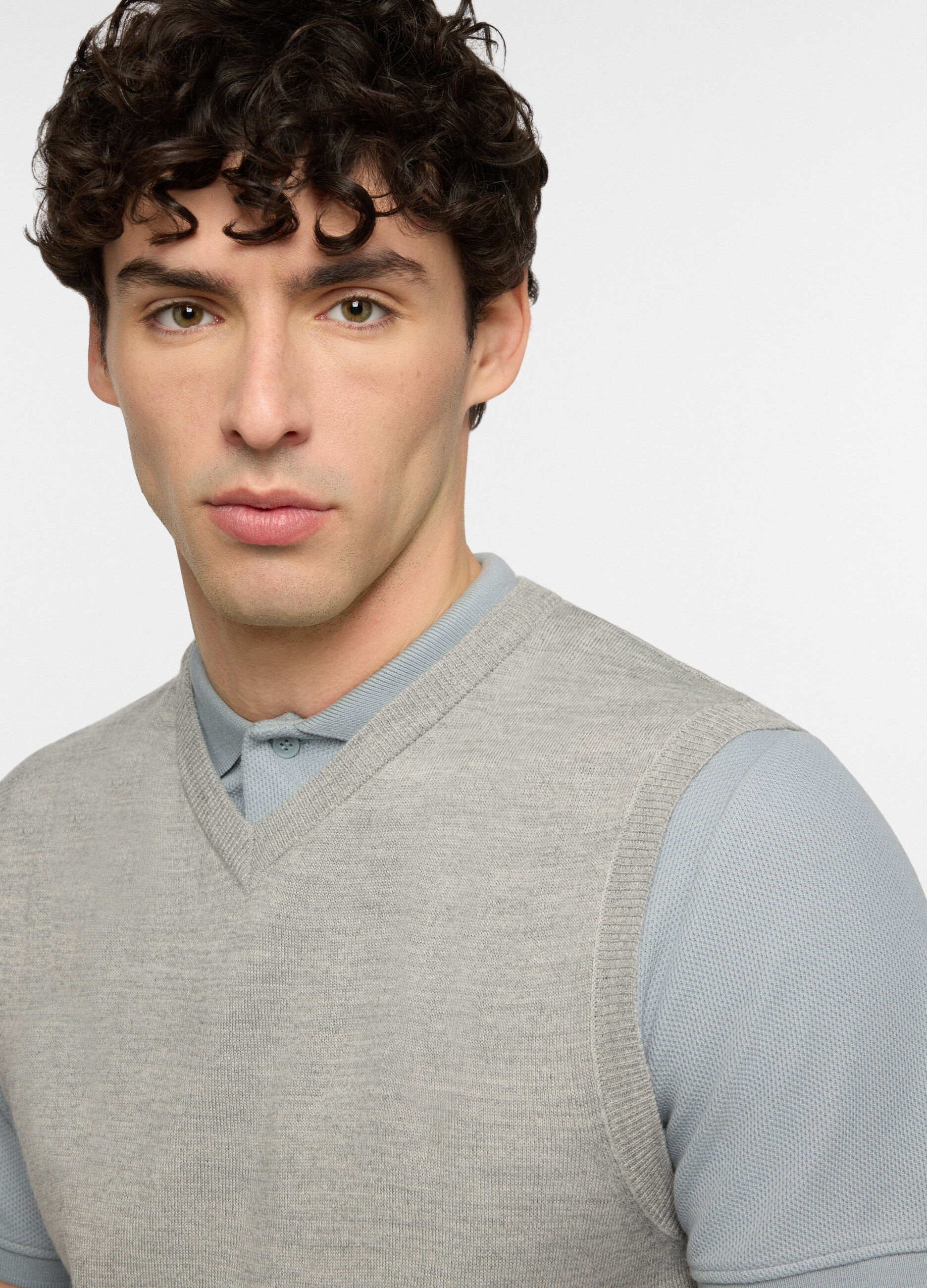 Gilet collo a V in jersey uomo_2