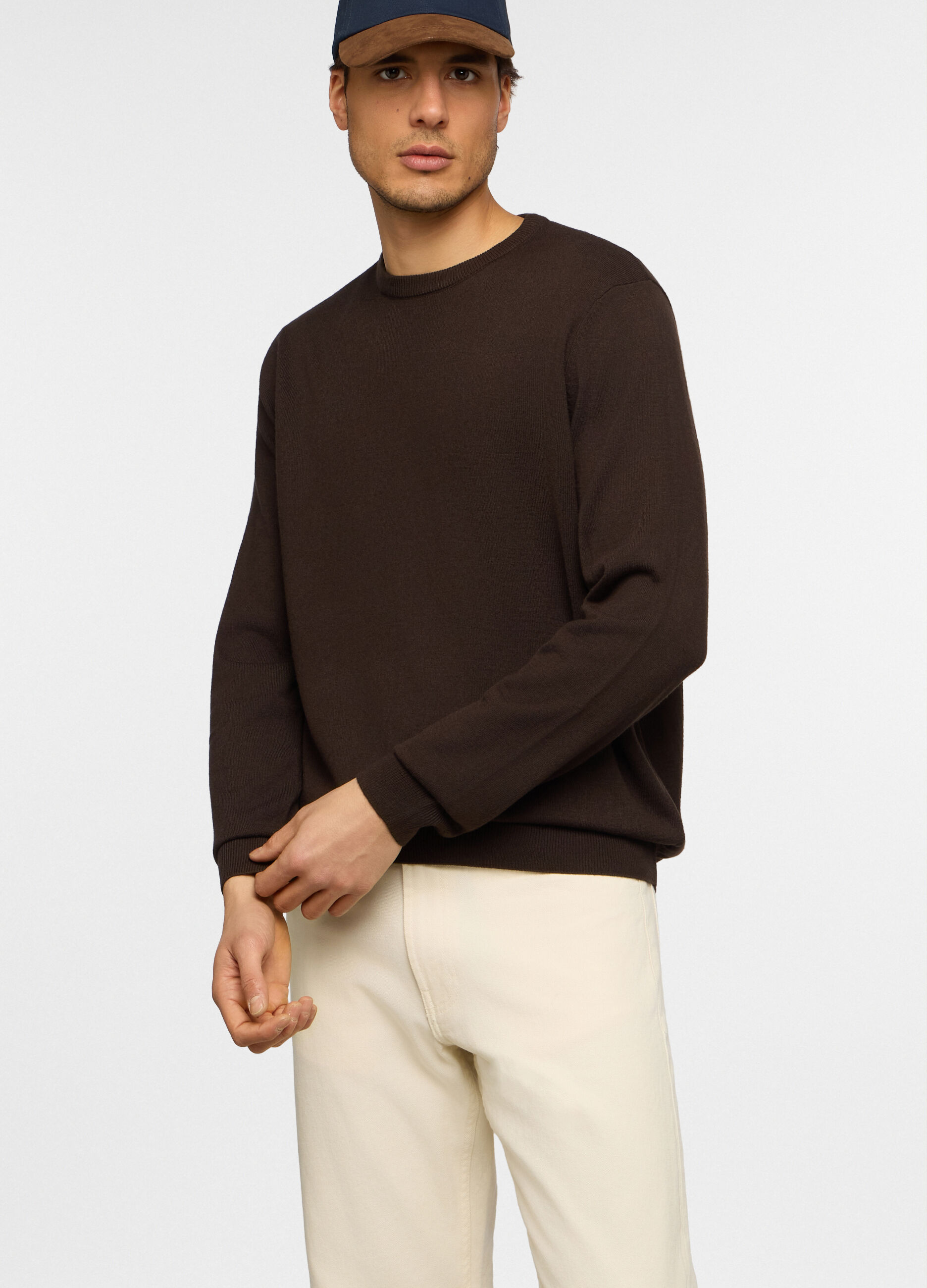 Maglione girocollo in maglia rasata uomo_0