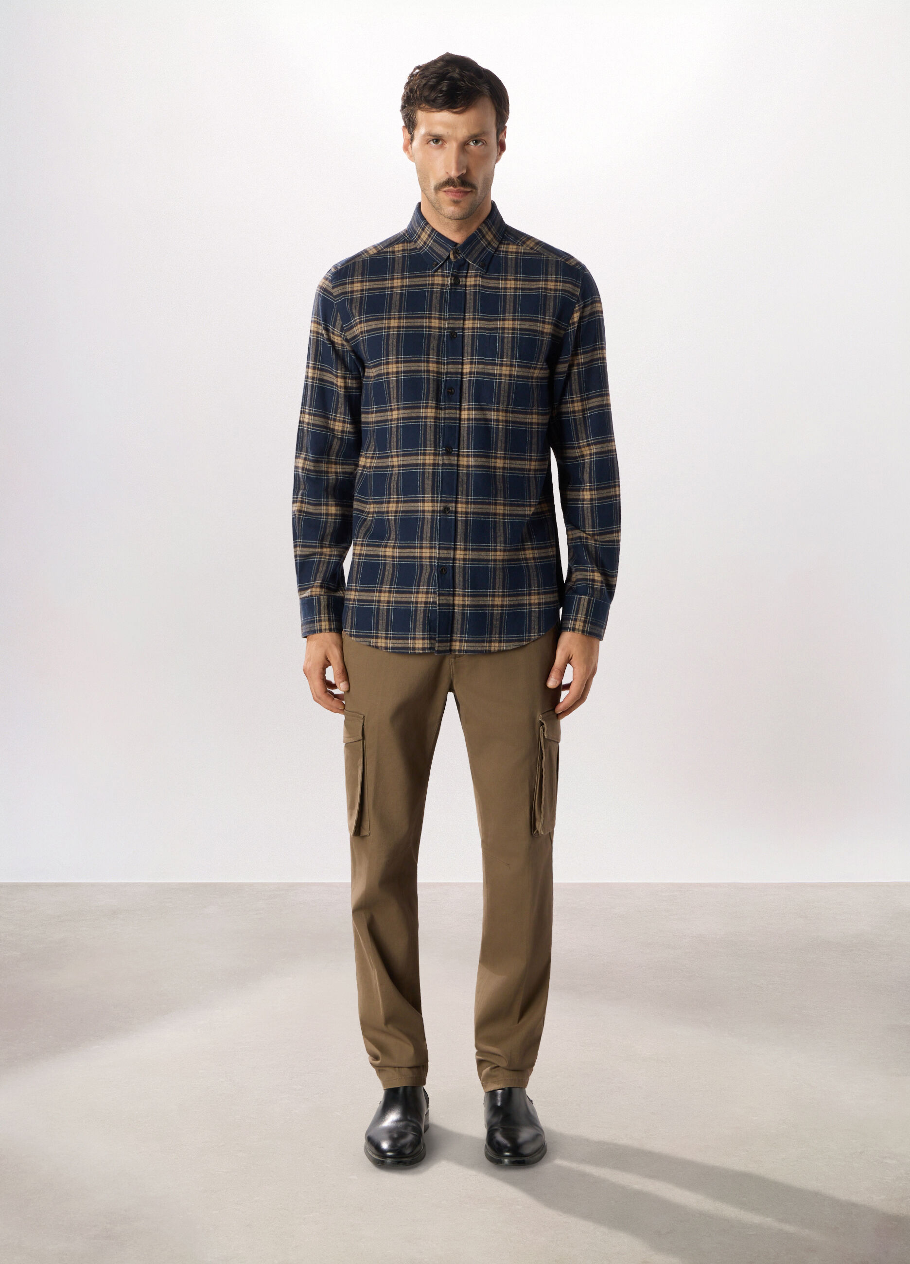 Pantalone cargo slim fit in cotone stretch_0