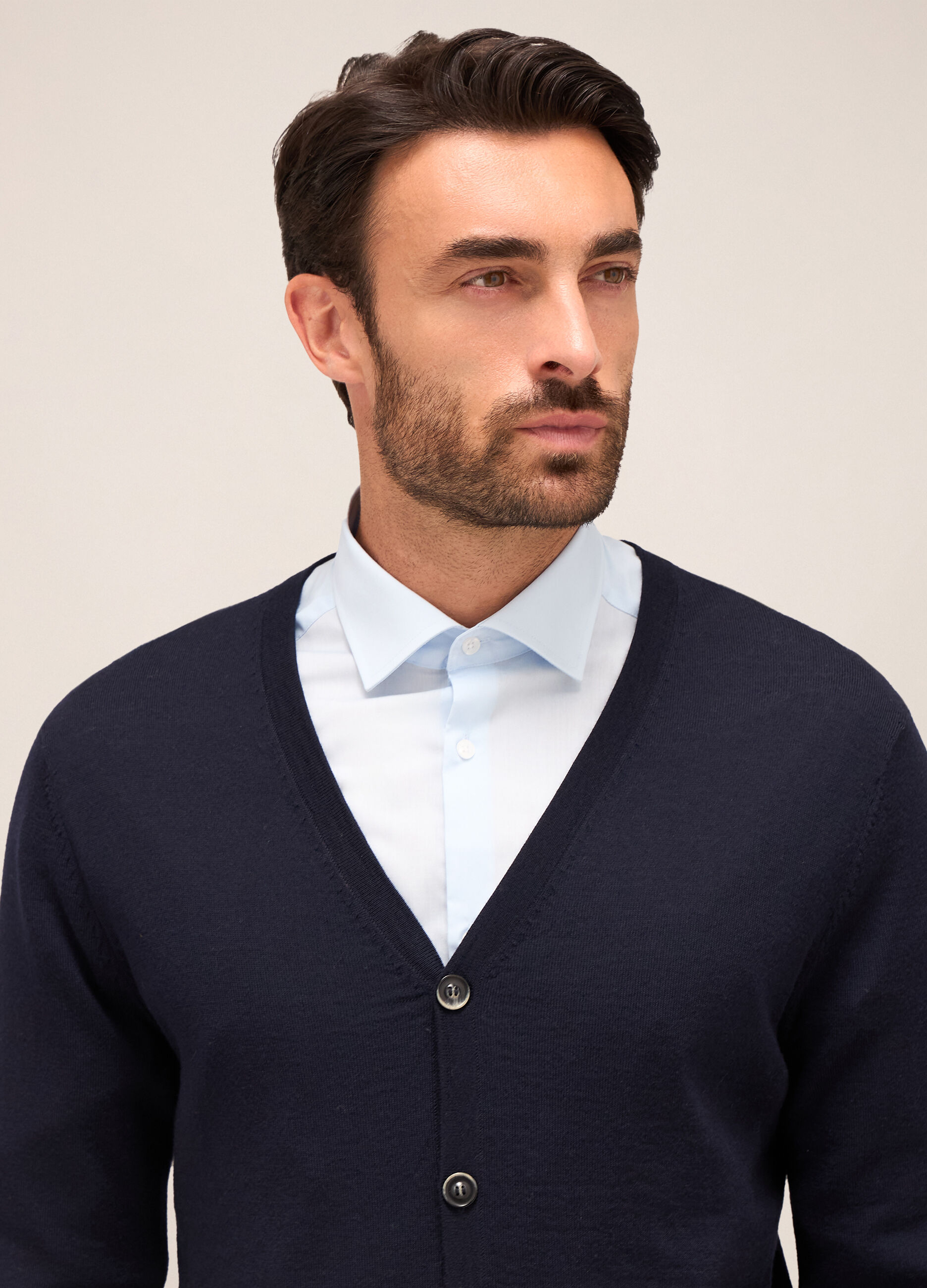 Gilet collo a V in maglia rasata uomo_2