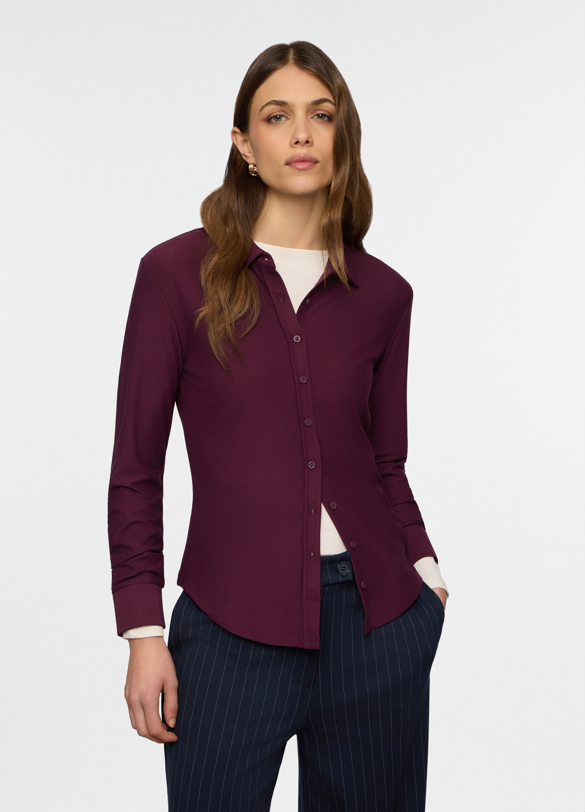 Camicia regular fit con colletto alla francese in jersey stretch donna_0