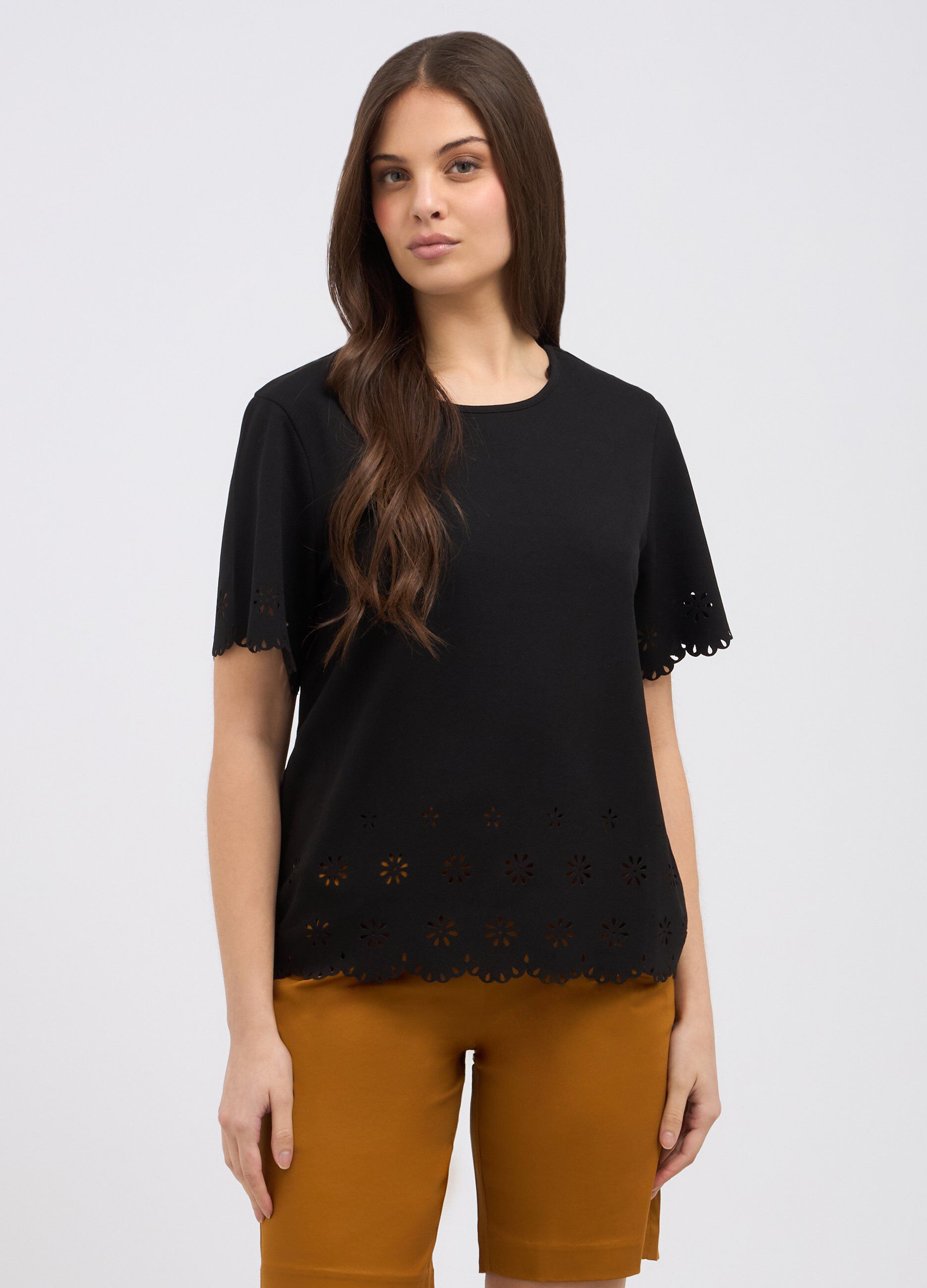T-shirt a maniche corte con lavorazione donna_0