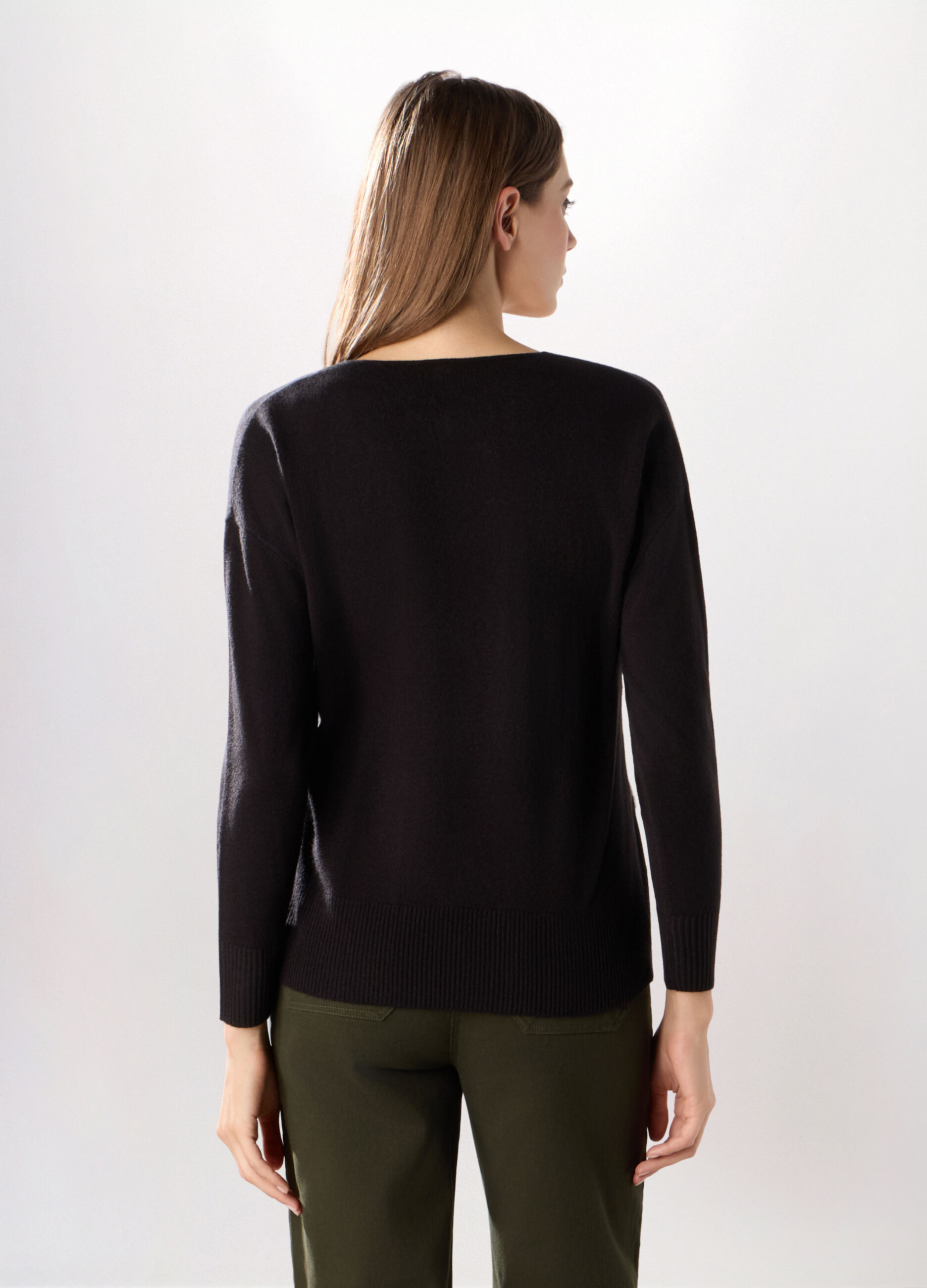 Pullover con scollo a V donna_1