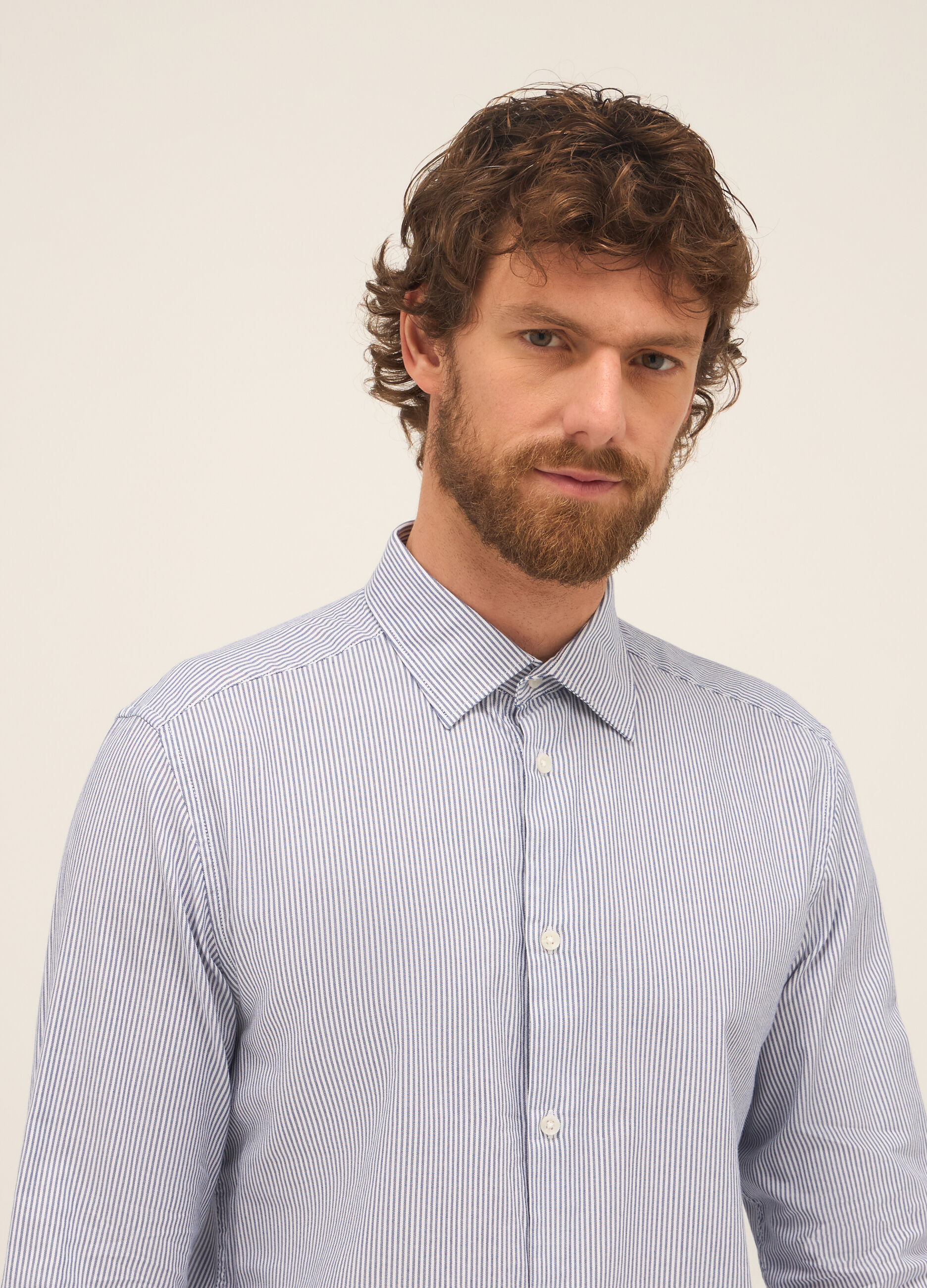 Camicia regular fit in puro cotone a righe uomo_2