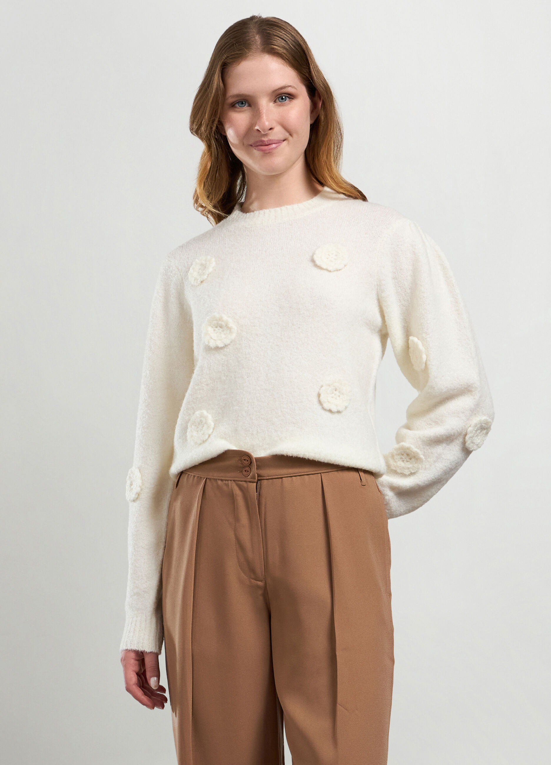 Tricot girocollo con applicazioni donna_0
