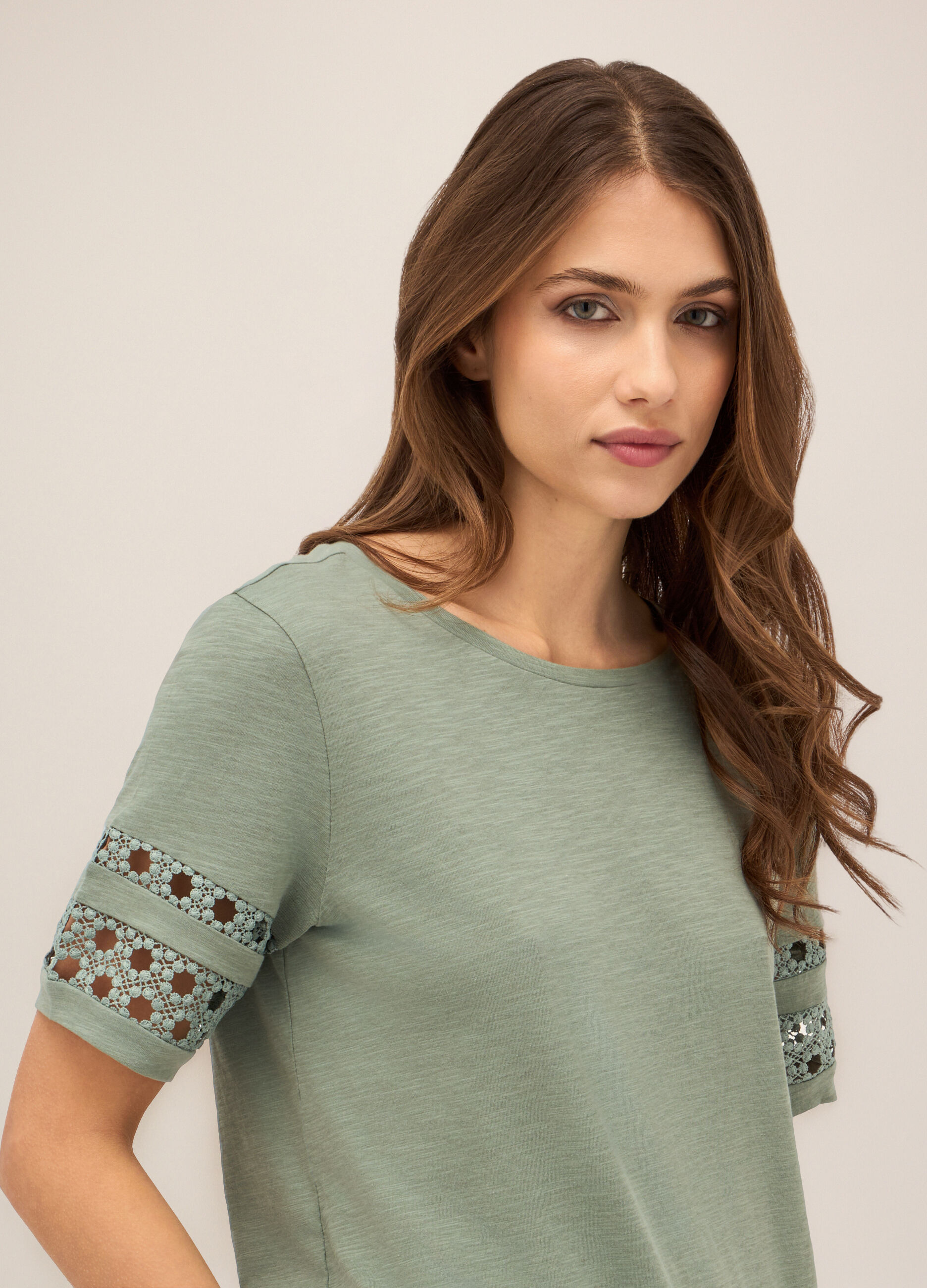 T-shirt in cotone slub con inserto donna_2