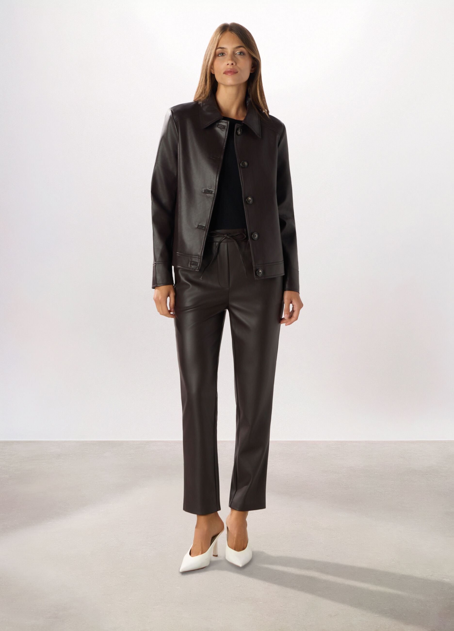 Giacca in eco pelle donna_0