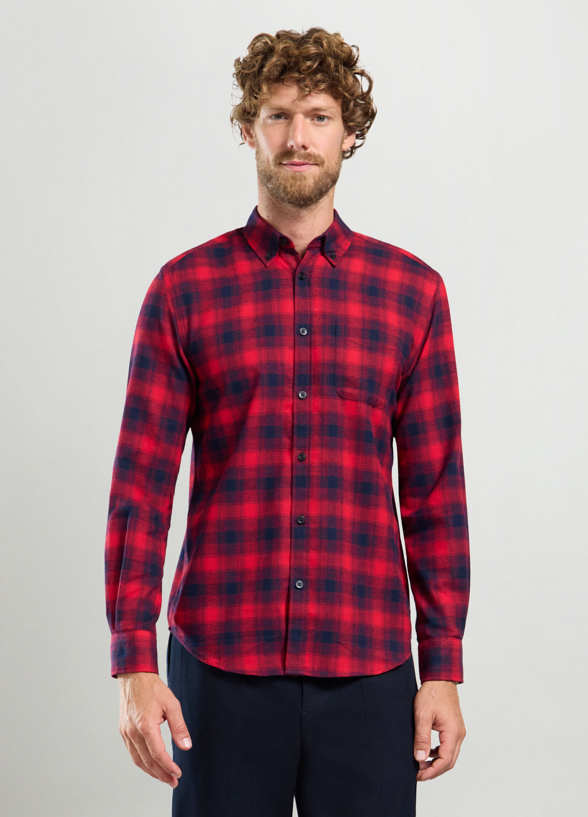 Camicia regular fit con colletto button-down in flanella uomo_0