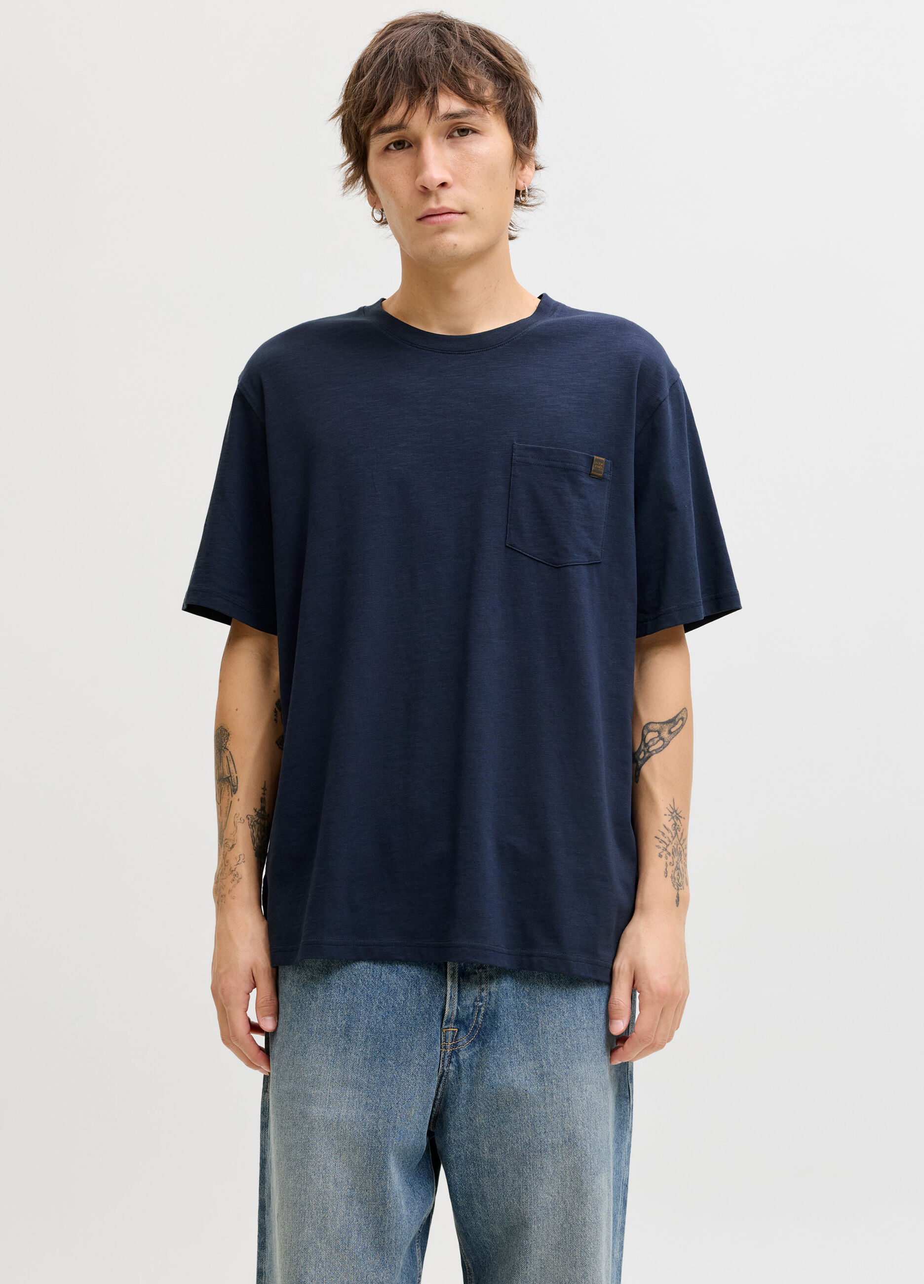 T-shirt relaxed fit con taschino uomo_0