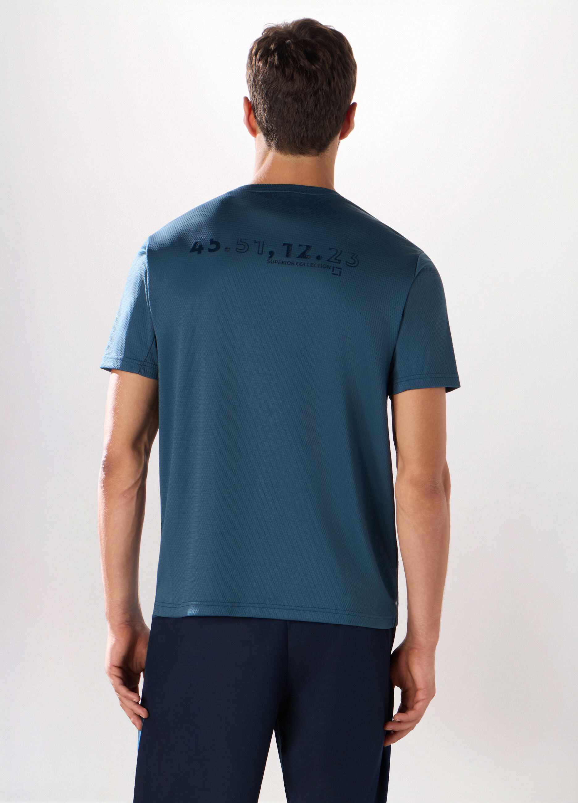 T-shirt sportiva in tessuto tecnico uomo_1