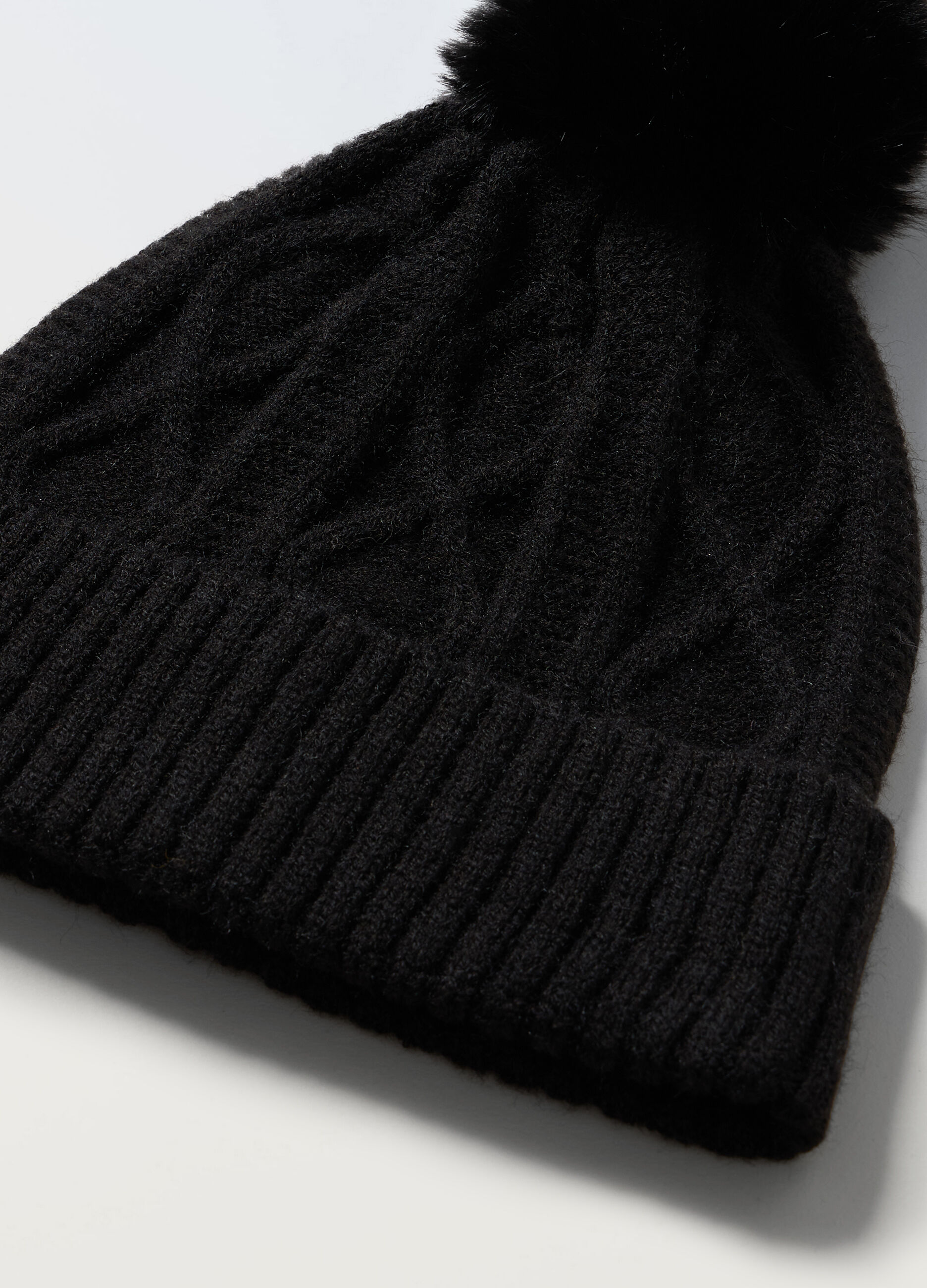 Berretto tricot con pom pon donna_1