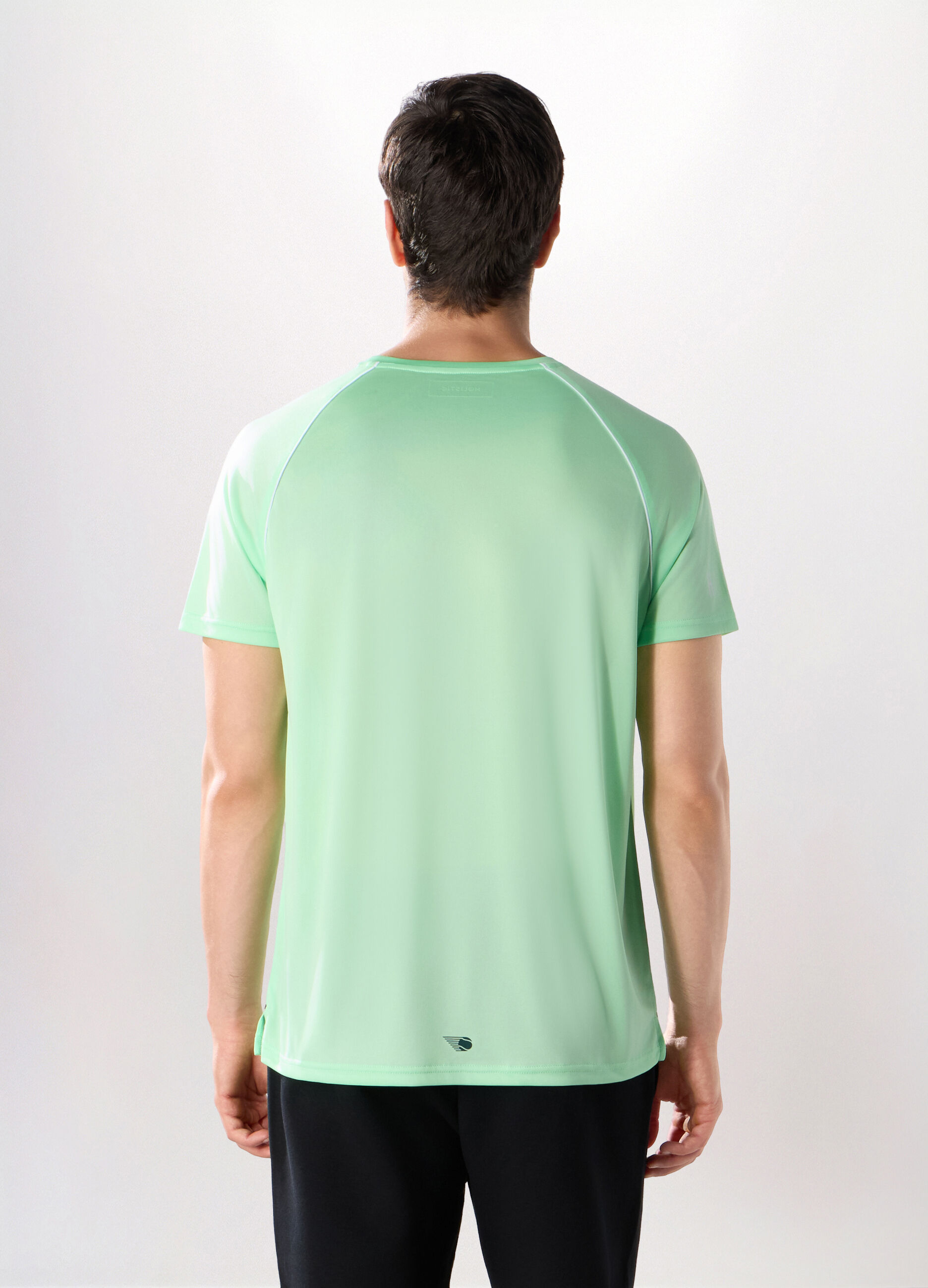 T-shirt sportiva con inserti uomo_1