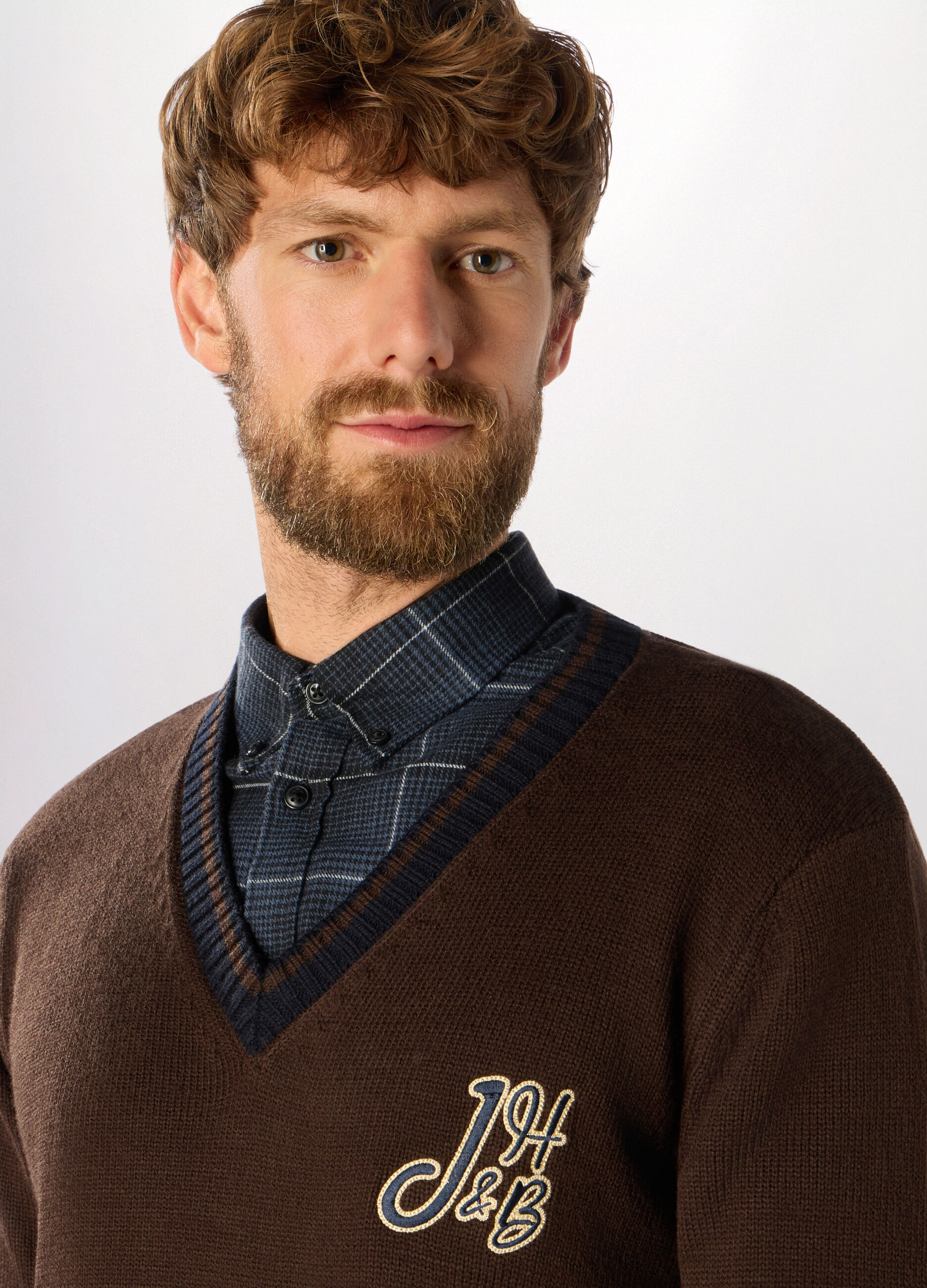 Maglione scollo a V in maglia rasata uomo_2