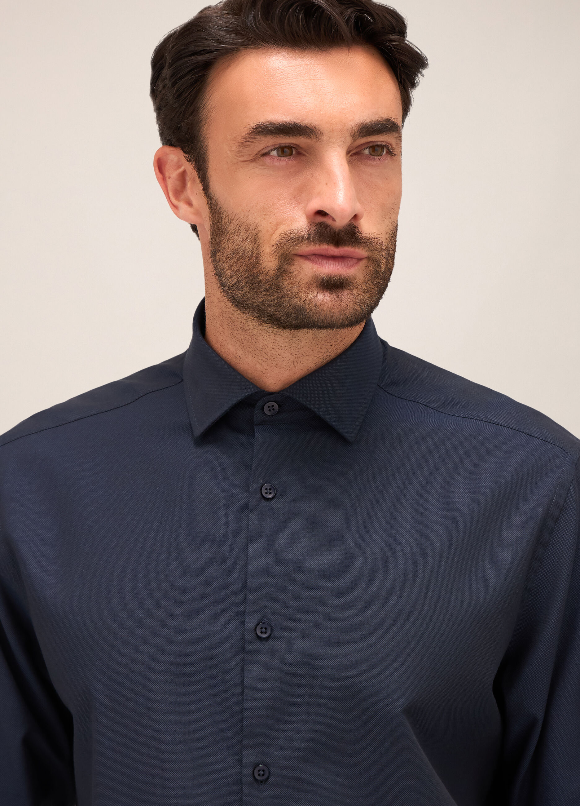 Camicia regular fit colletto francese in cotone uomo_2