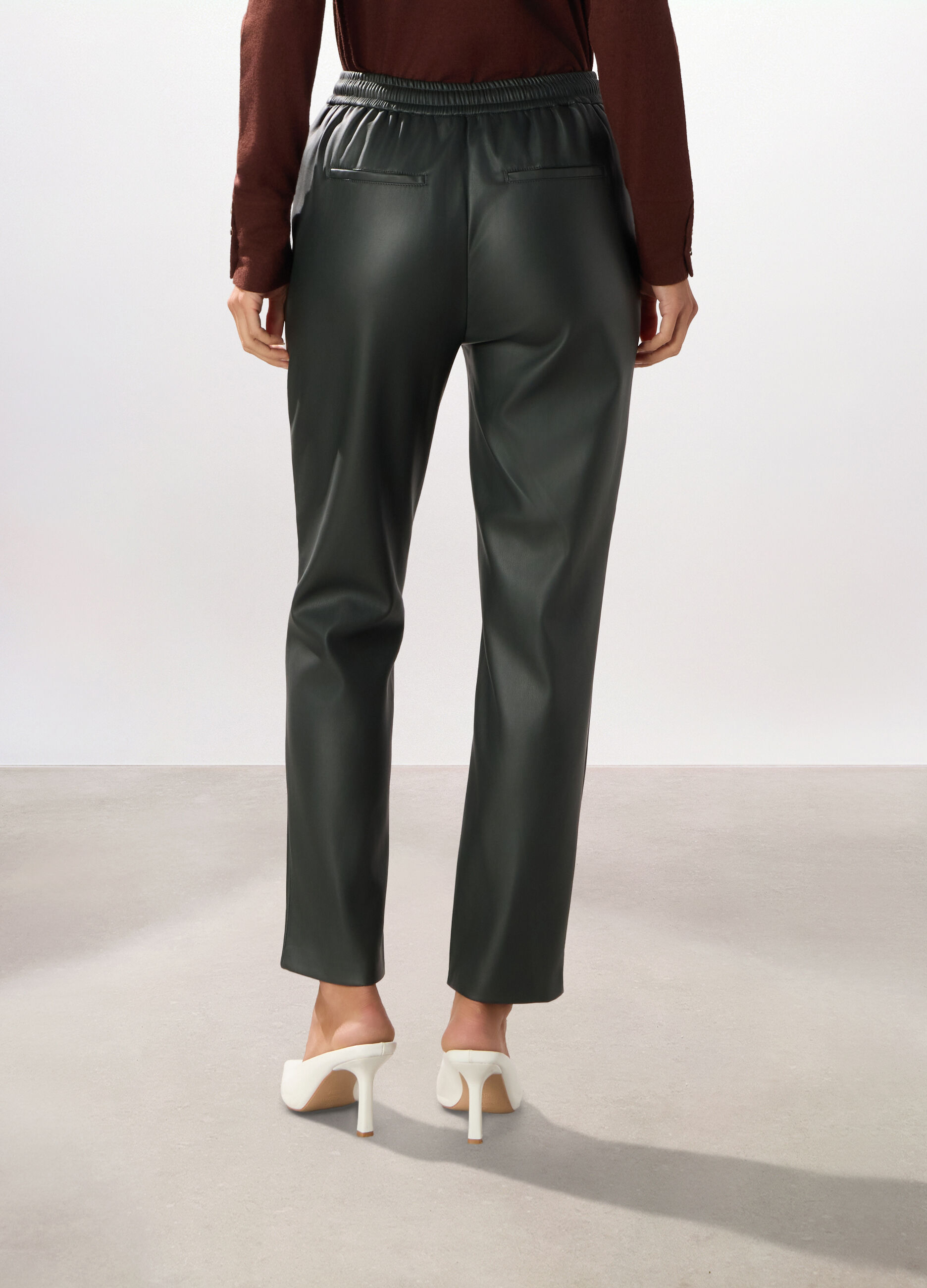 Jogger in eco pelle donna_1