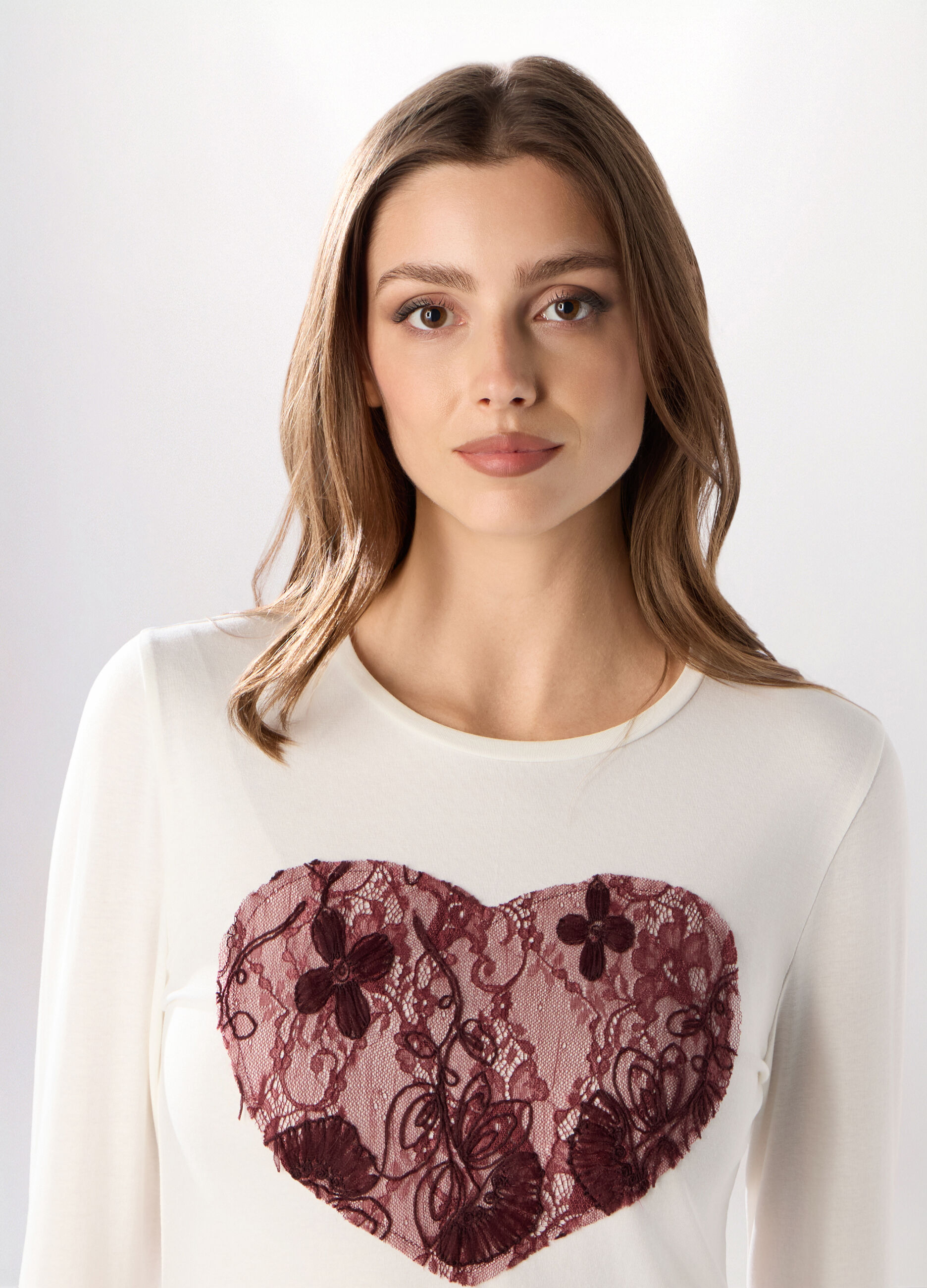 T-shirt in cotone stretch con ricami donna_2
