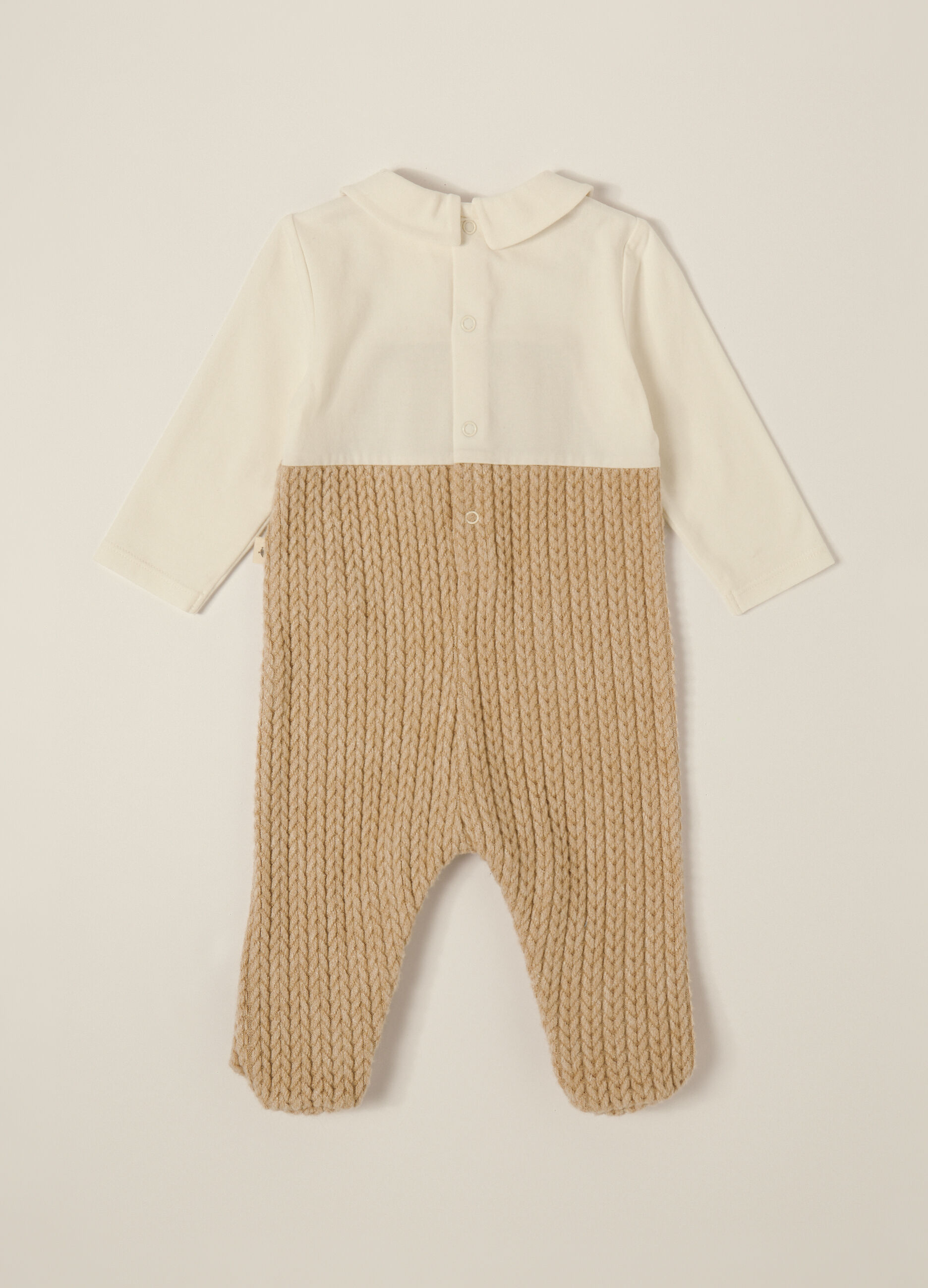 Tutina beige con colletto classico per neonato_1