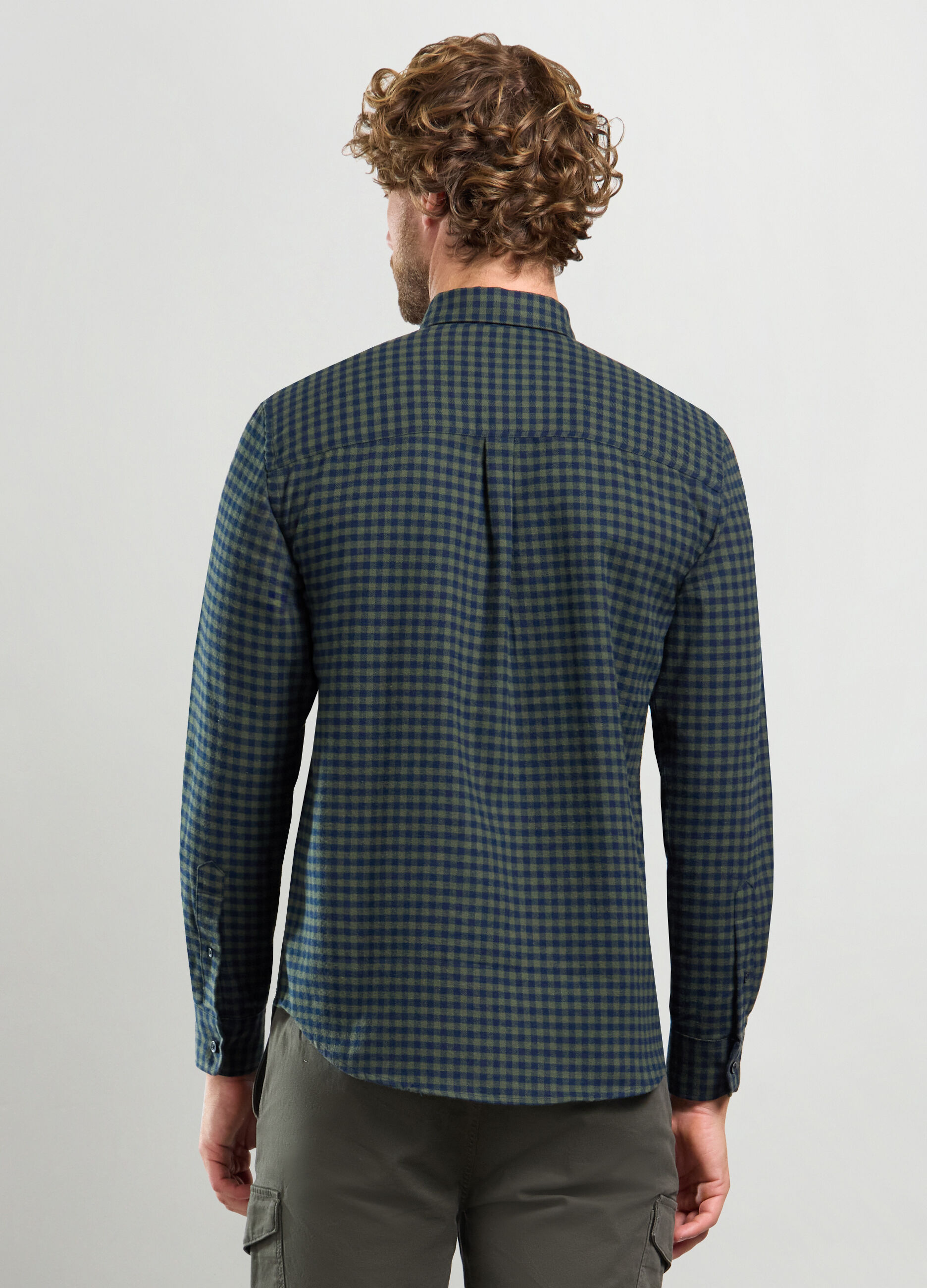 Camicia regular fit con colletto button-down in flanella uomo_1