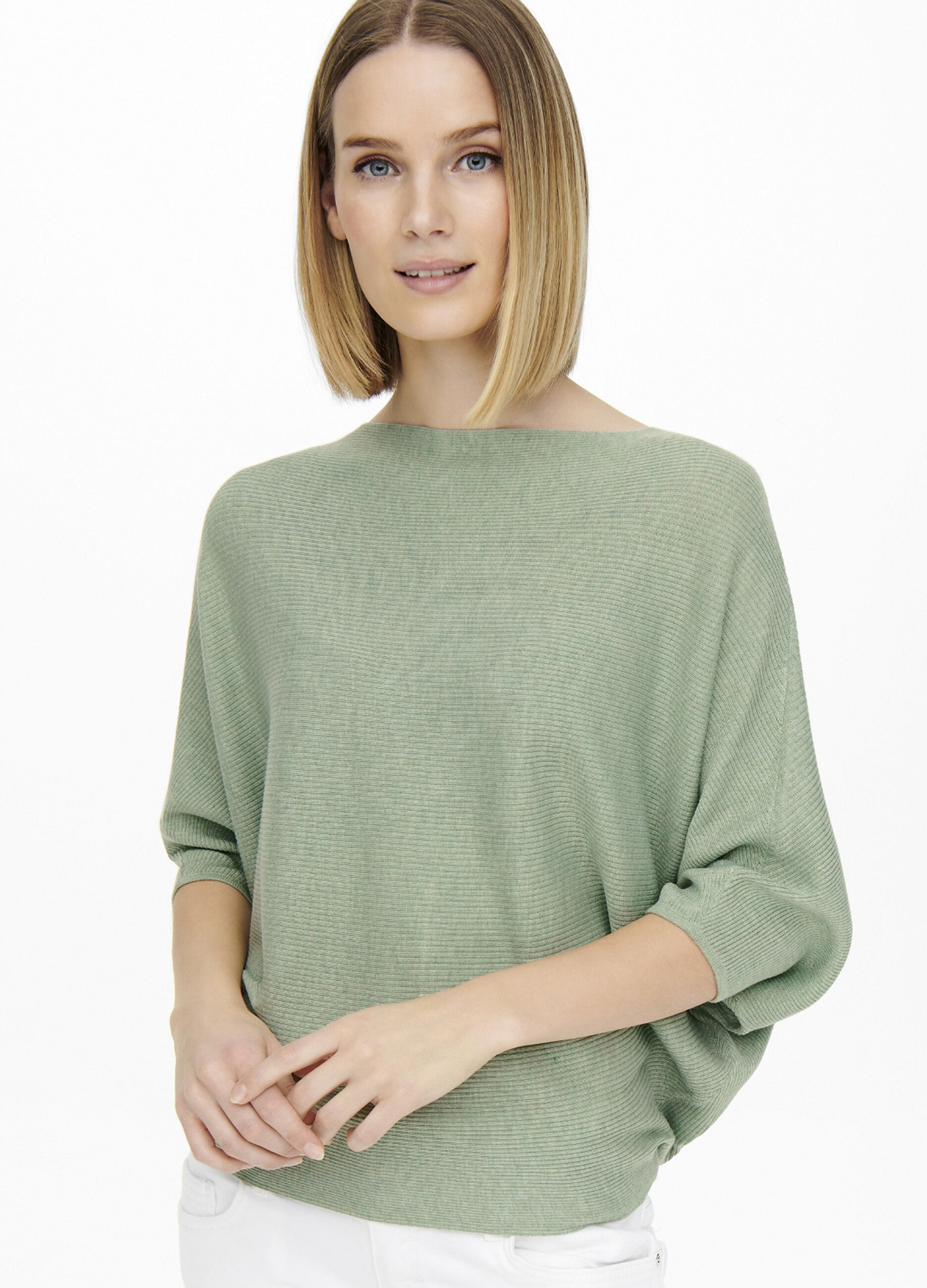 Pullover con scollo a barca_4