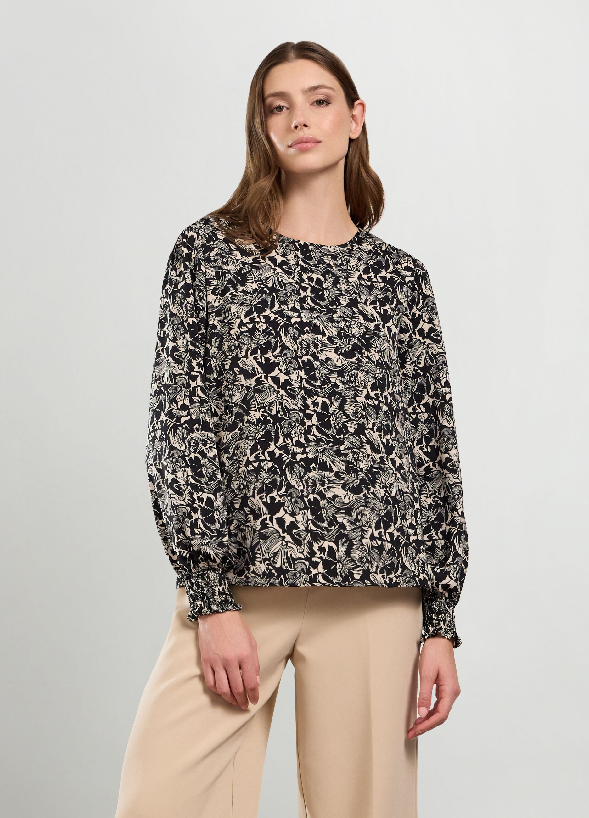 Blusa con stampa floreale donna_0