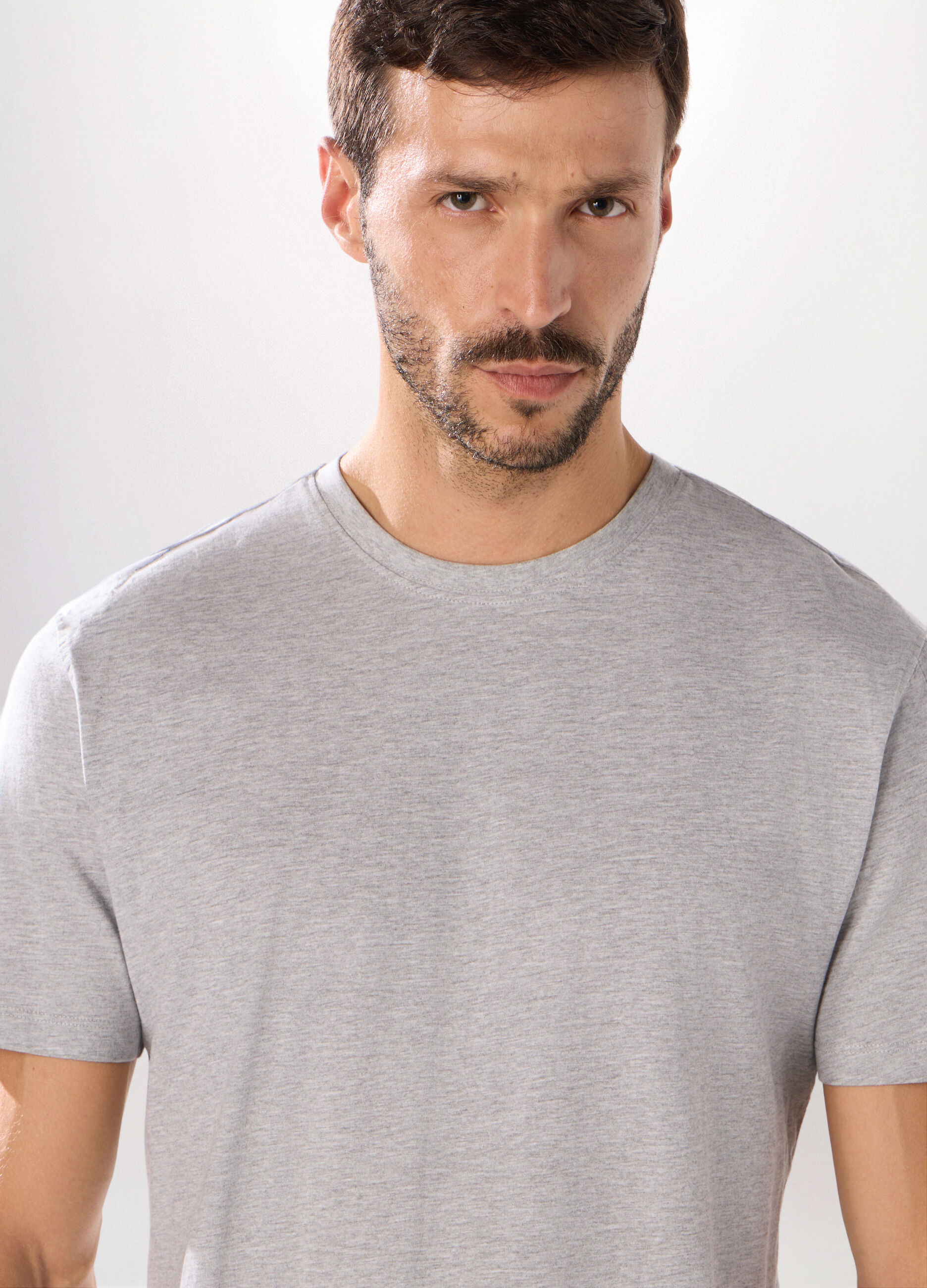 T-shirt girocollo slim fit in cotone uomo_2