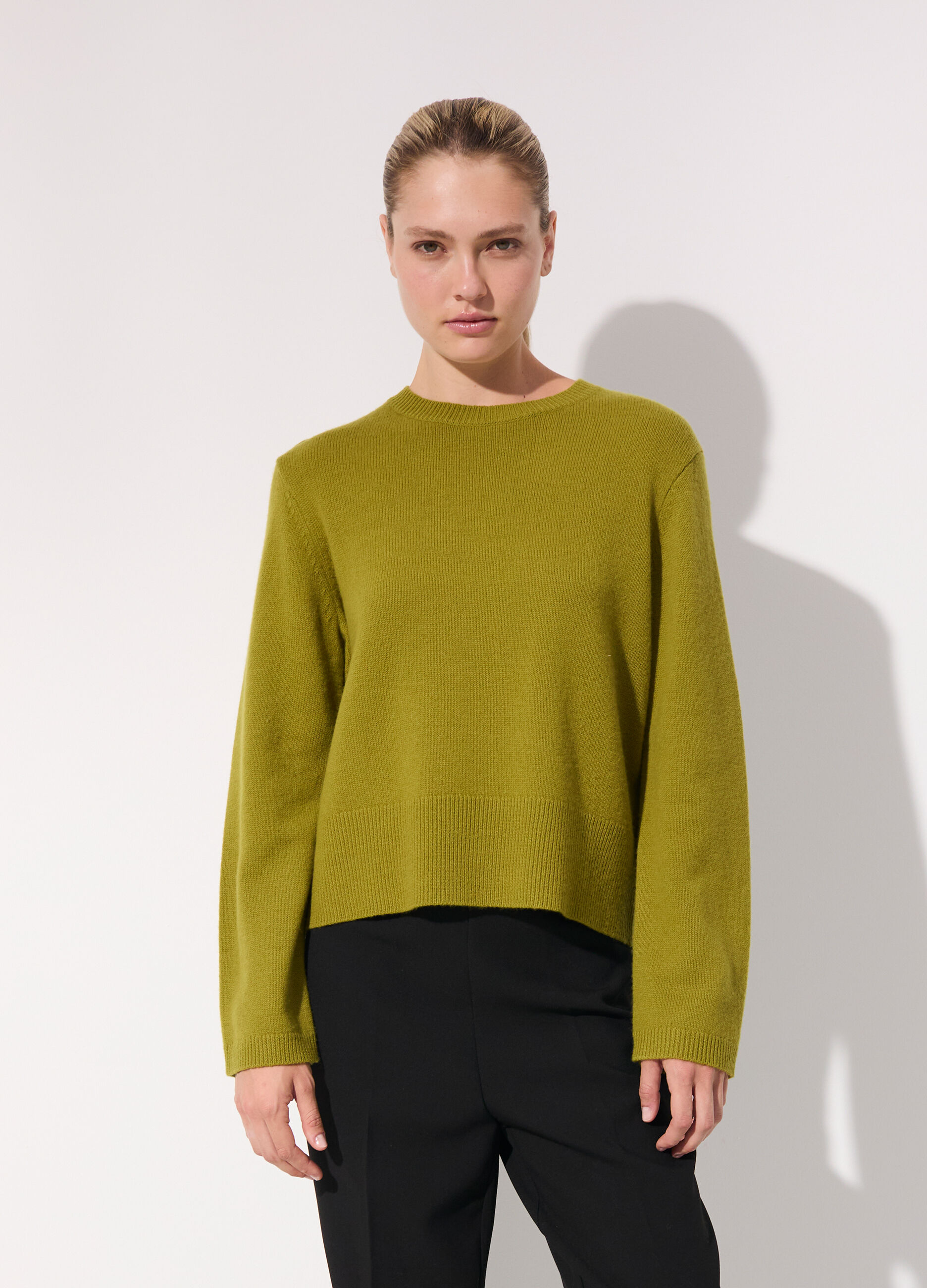 Maglione in pura lana a girocollo donna_1
