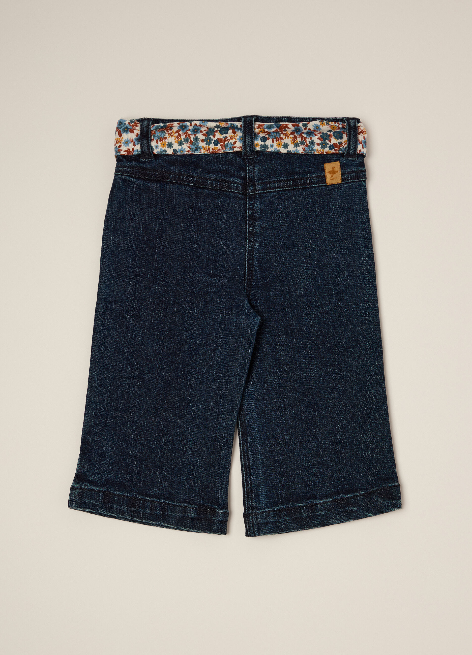 Pantaloni denim elasticizzati con dettagli floreali per bambina_2