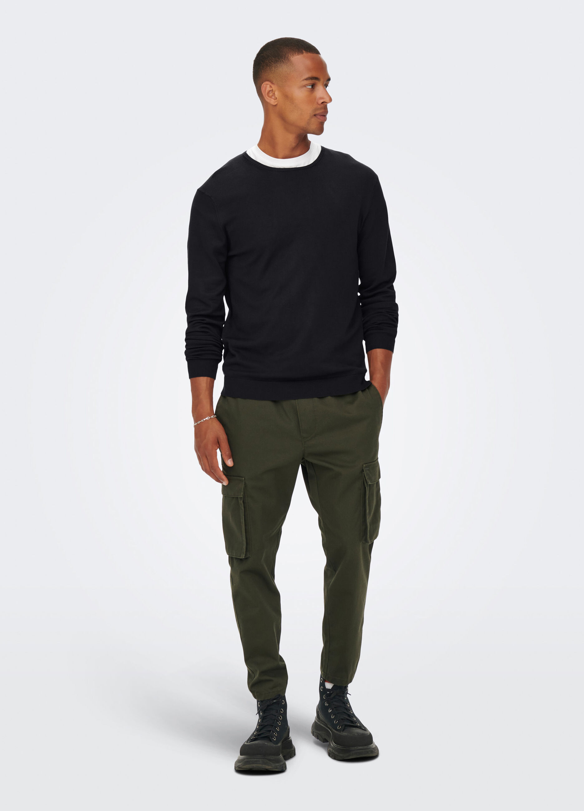 Maglione girocollo a maglia rasata uomo_2