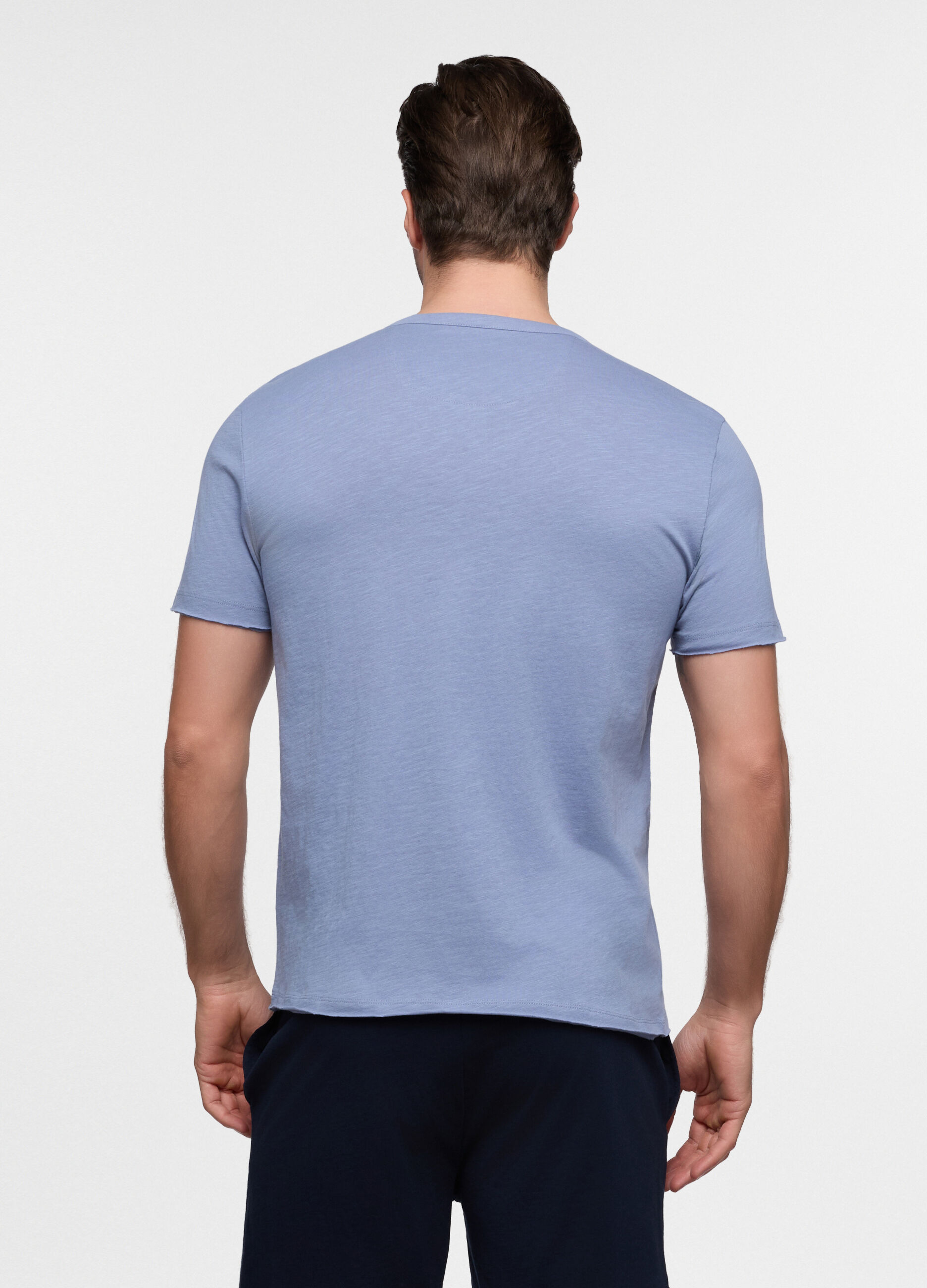 T-shirt collo serafino in cotone uomo_1